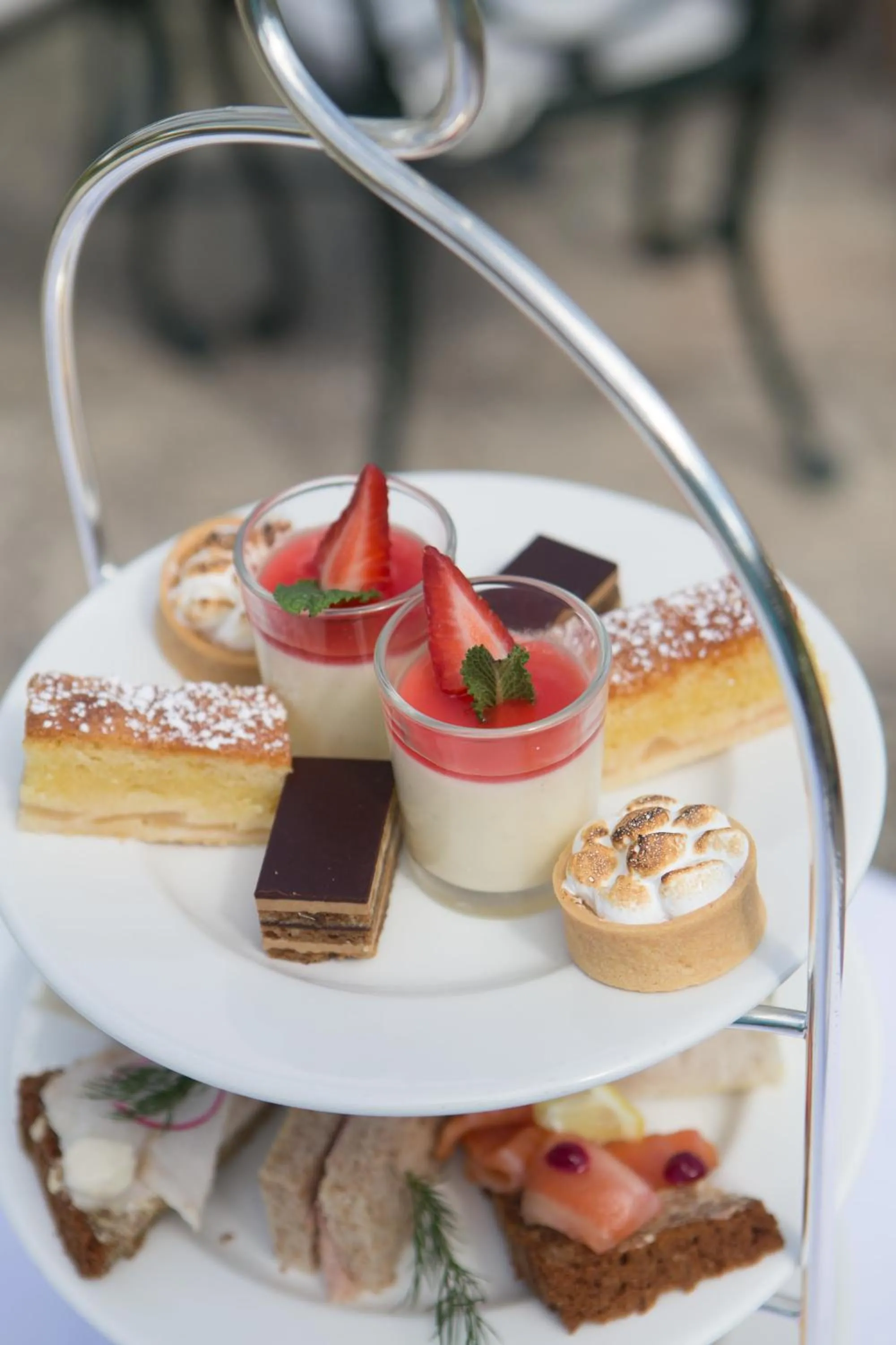 Food and drinks in Marlfield House Hotel Relais et Chateaux