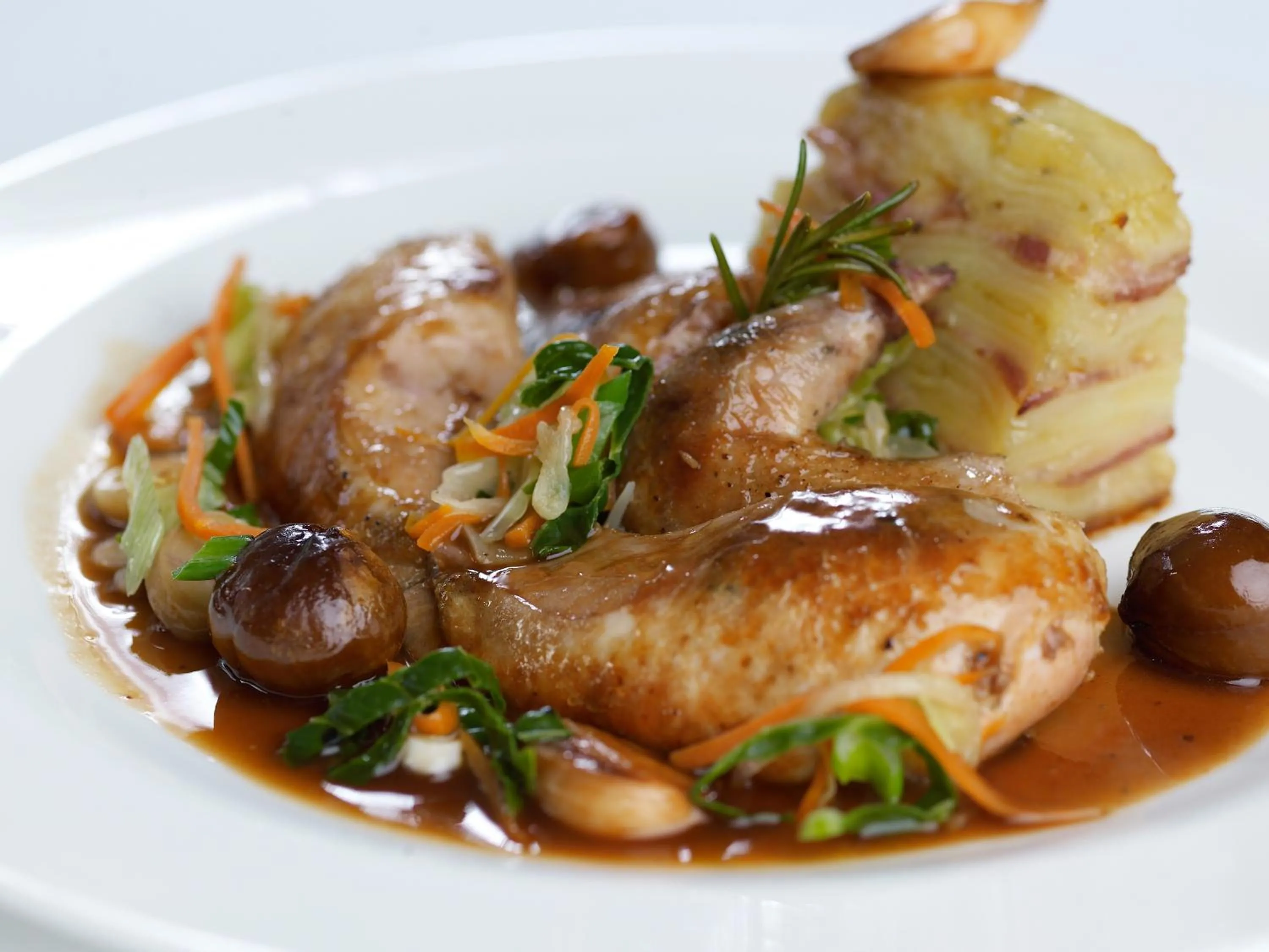 Food and drinks in Marlfield House Hotel Relais et Chateaux