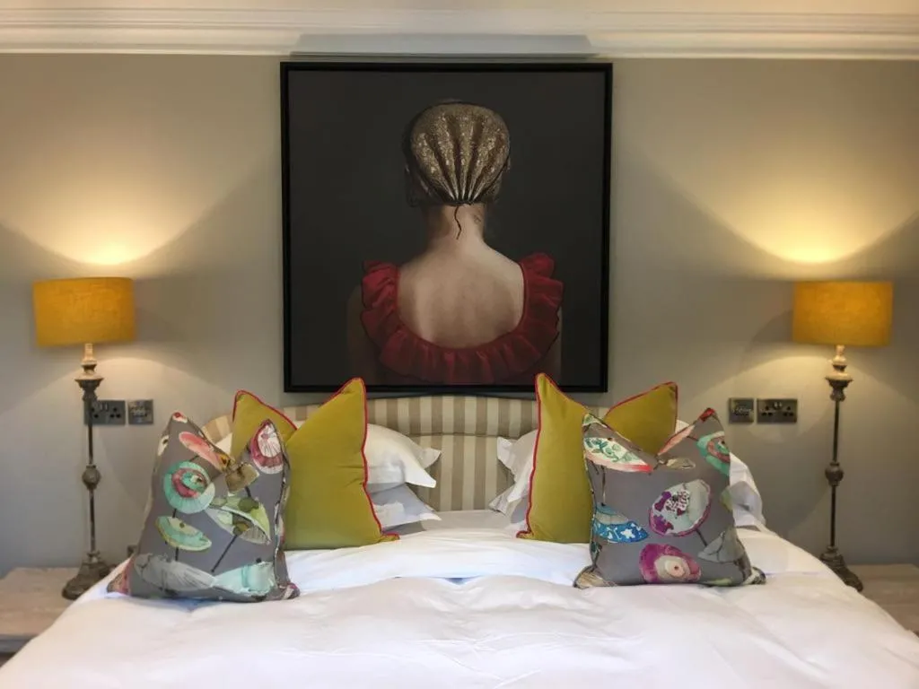 Bedroom, Bed in Marlfield House Hotel Relais et Chateaux