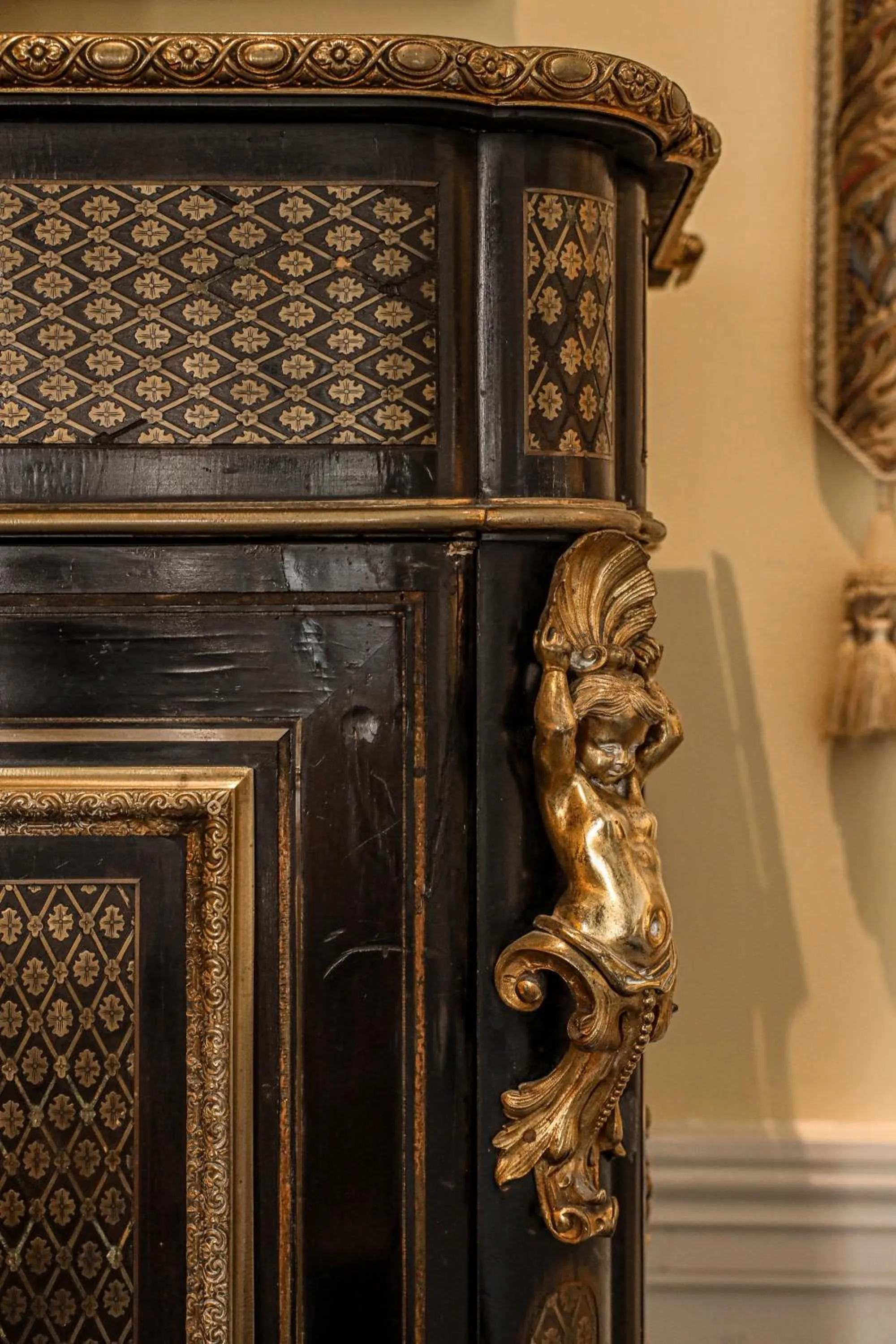 Decorative detail in Marlfield House Hotel Relais et Chateaux