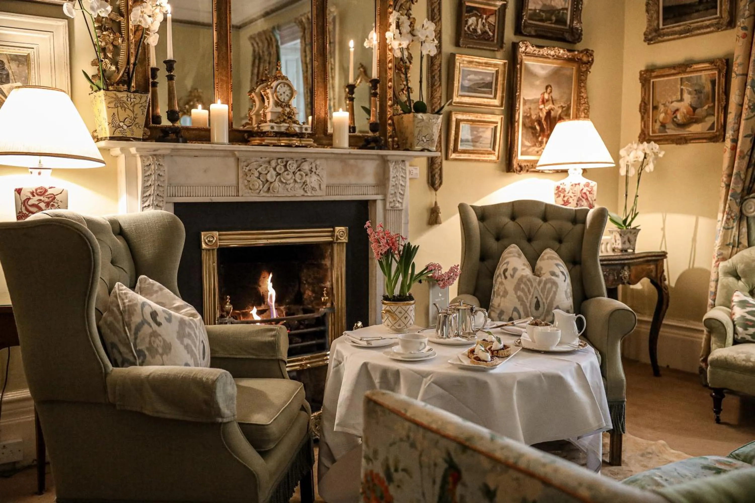 Living room in Marlfield House Hotel Relais et Chateaux