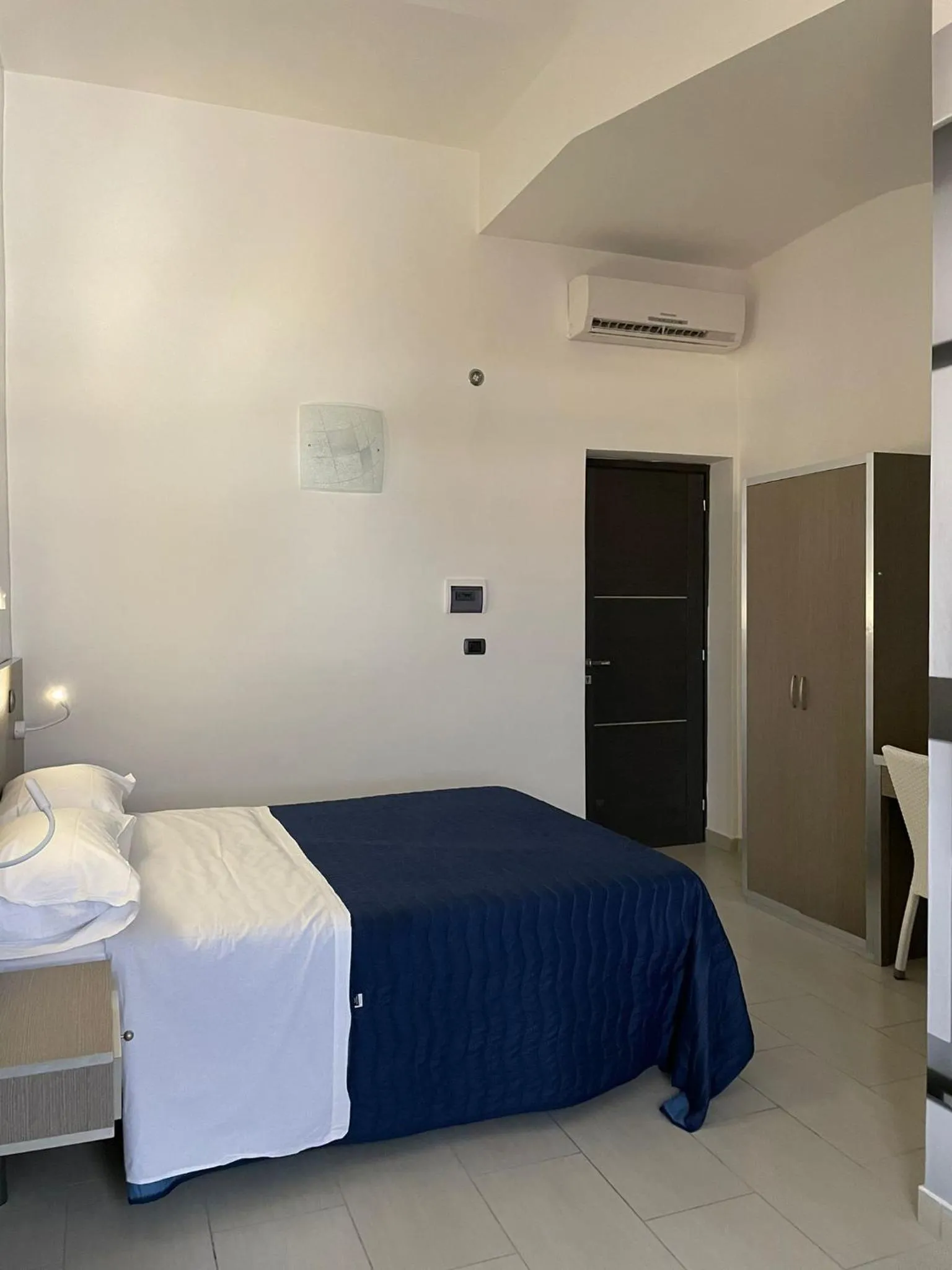 Photo of the whole room, Bed in Hotel Cristian