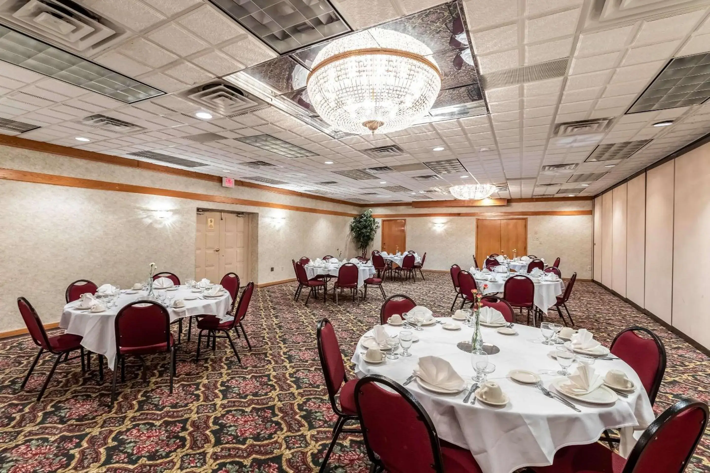 On site, Restaurant/Places to Eat in Quality Inn Wausau