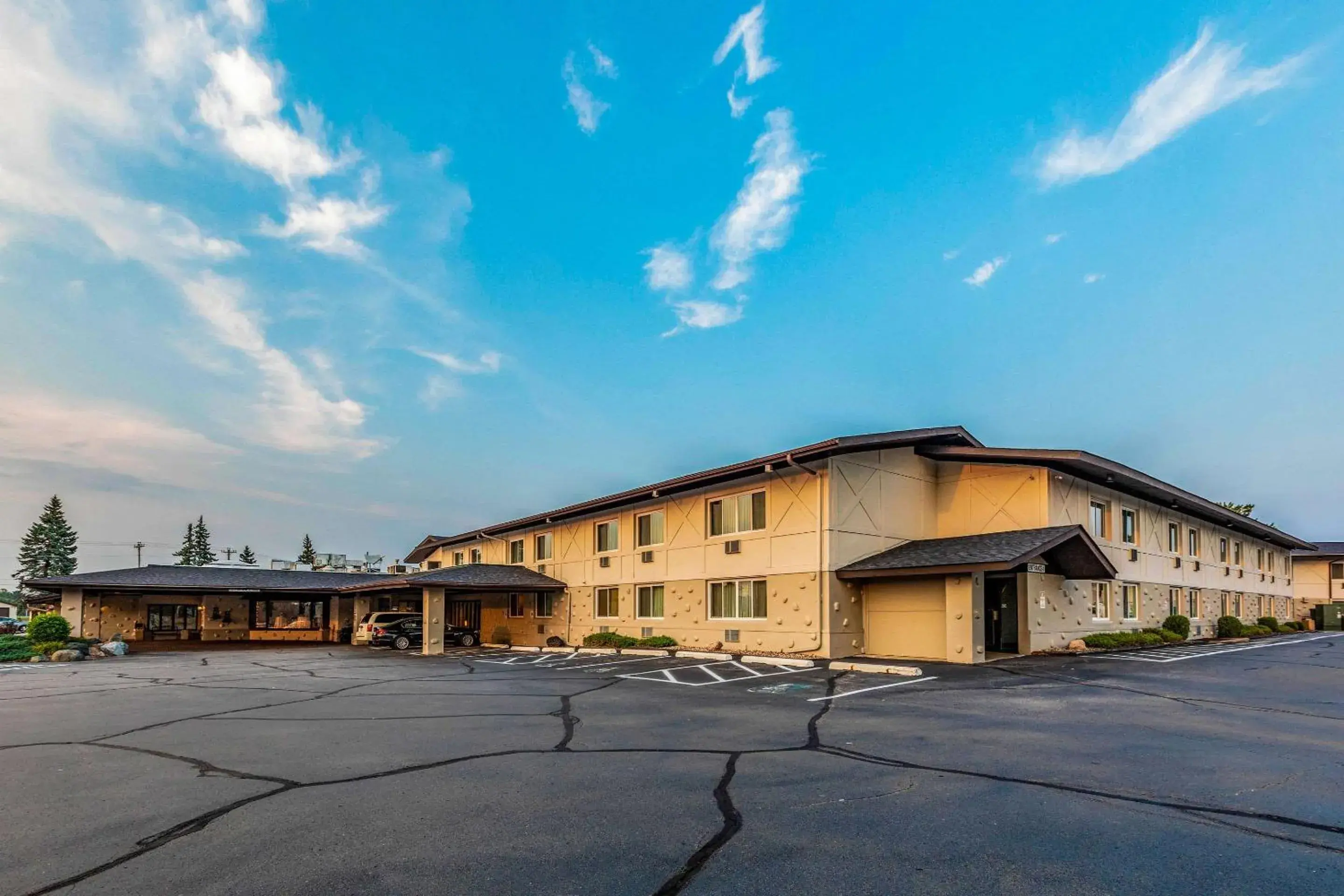 Property Building in Quality Inn Wausau