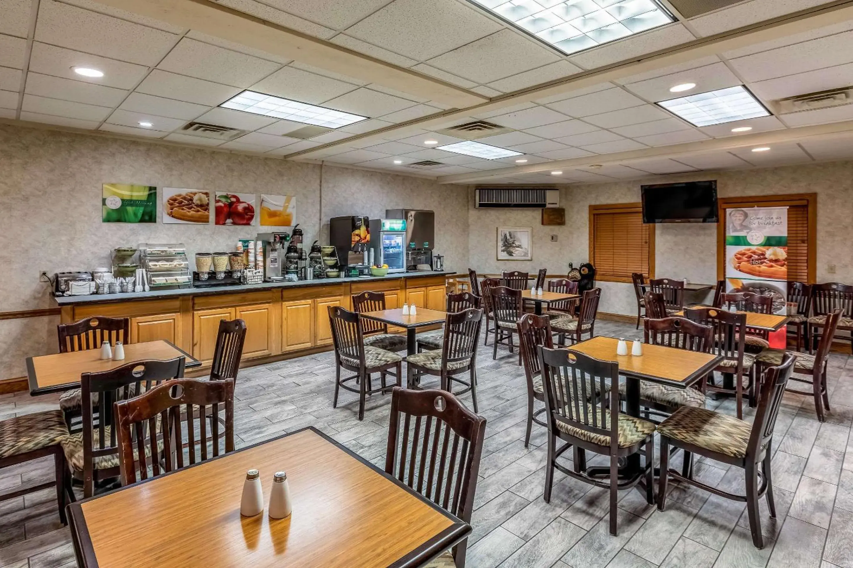 Restaurant/Places to Eat in Quality Inn Wausau