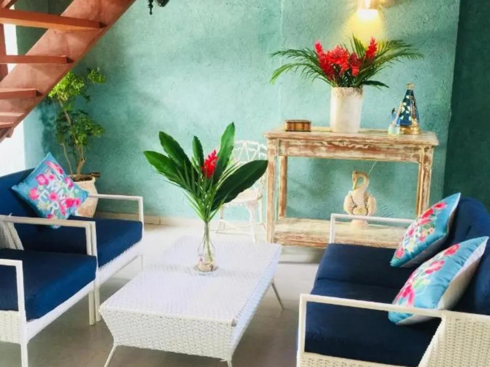 Seating area in Pousada Tô na Praia Juquehy