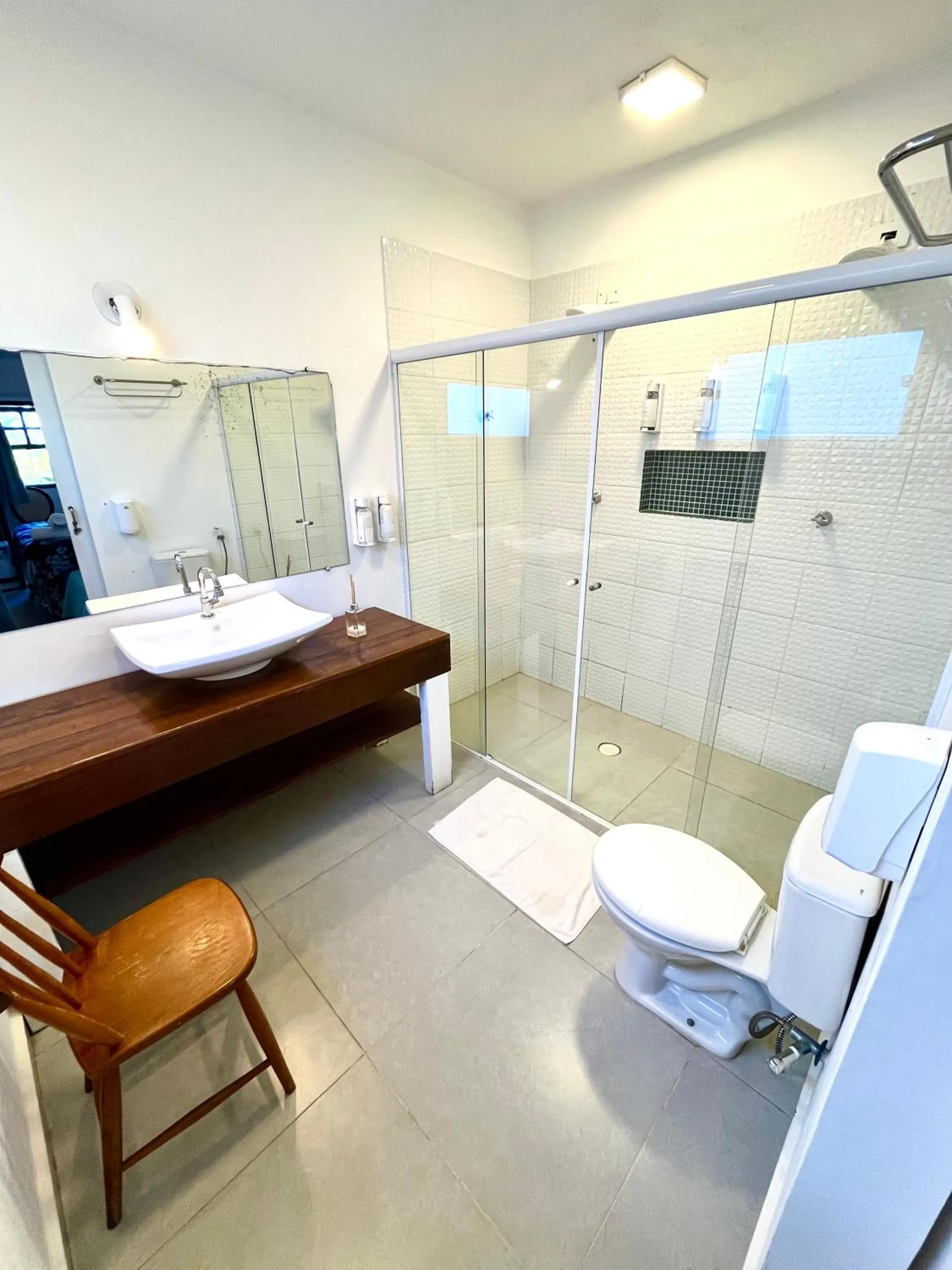 Shower in Pousada Tô na Praia Juquehy