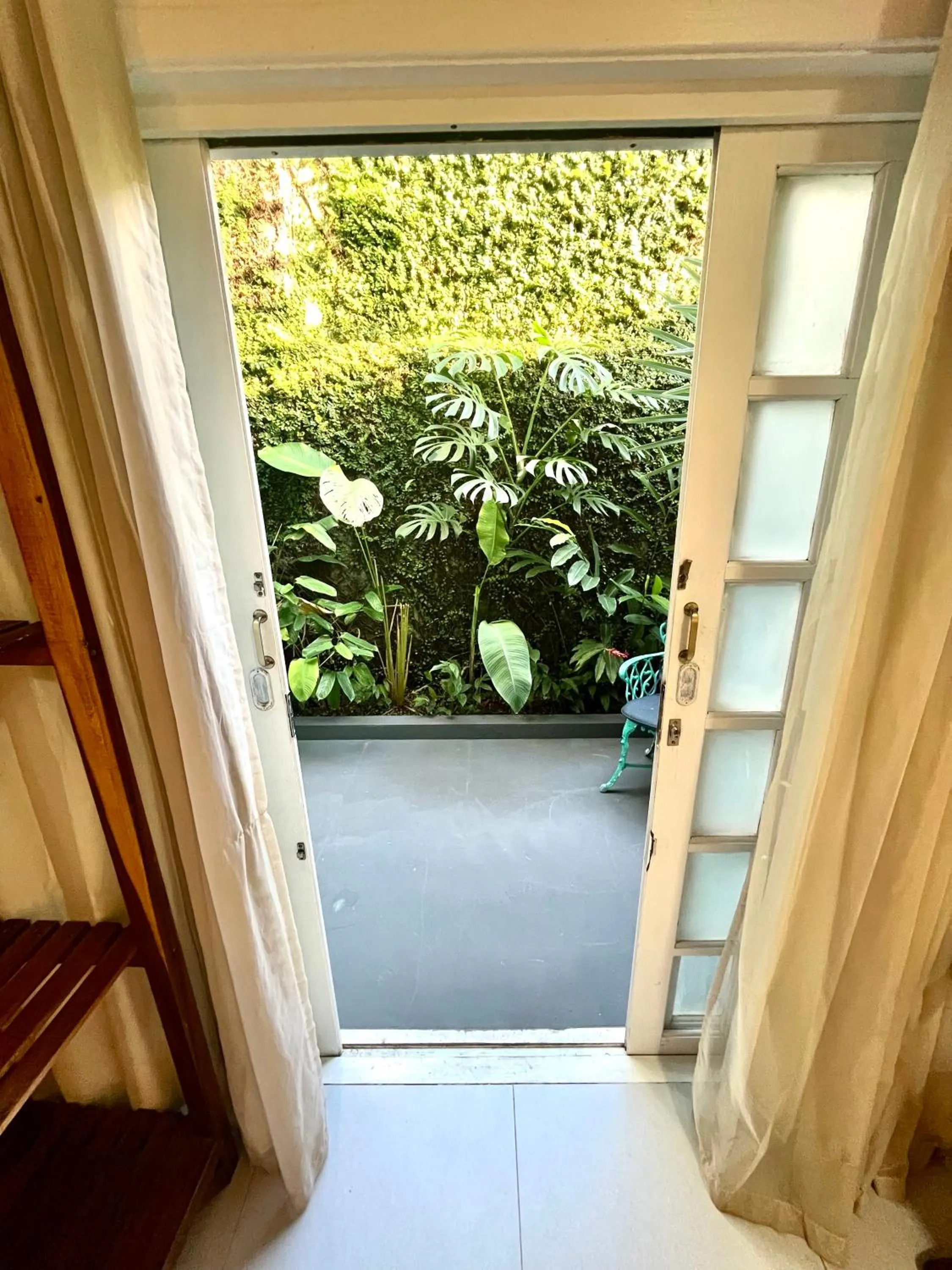 Garden view in Pousada Tô na Praia Juquehy