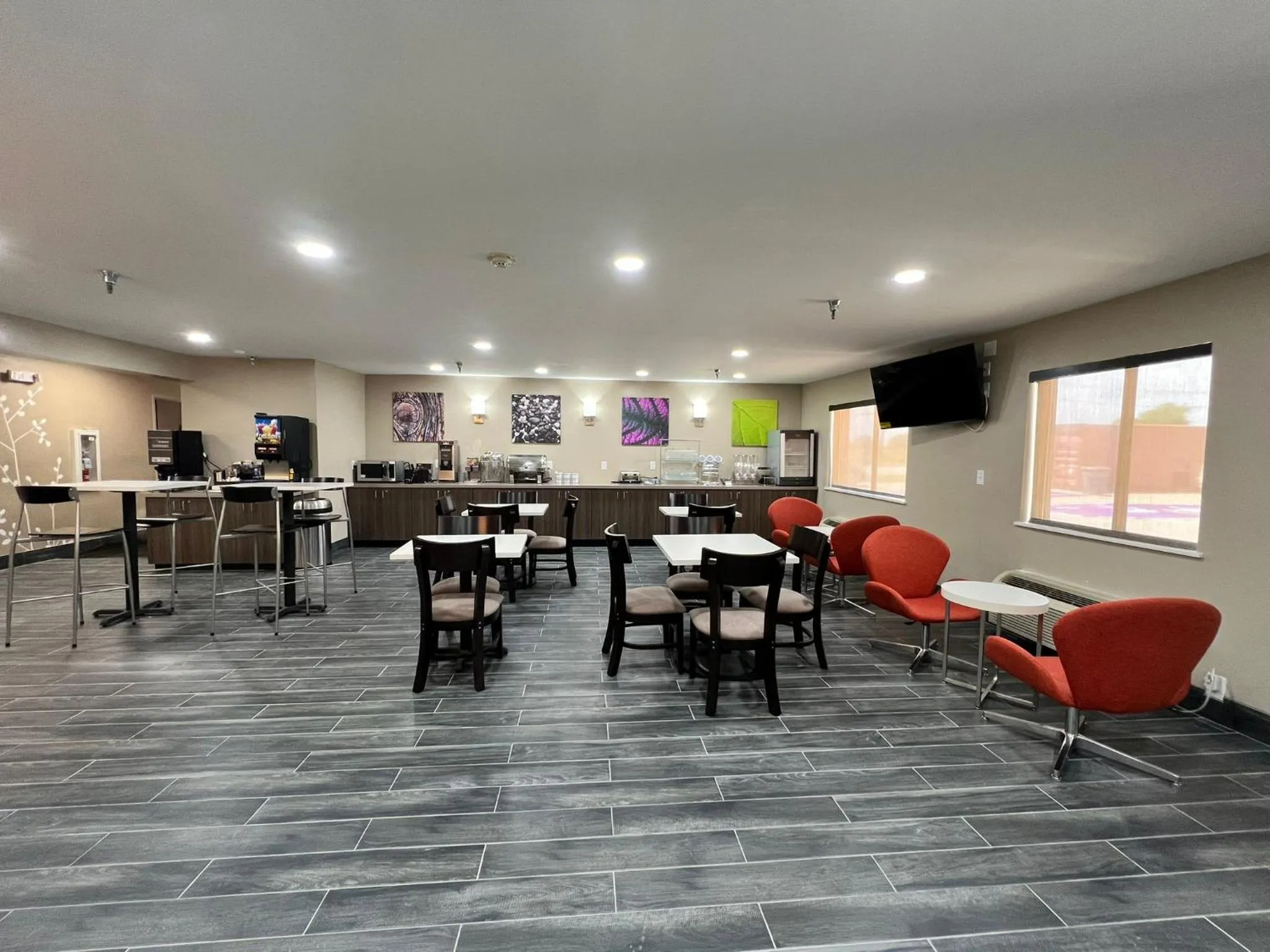 Breakfast in Sleep Inn & Suites Salina I-135