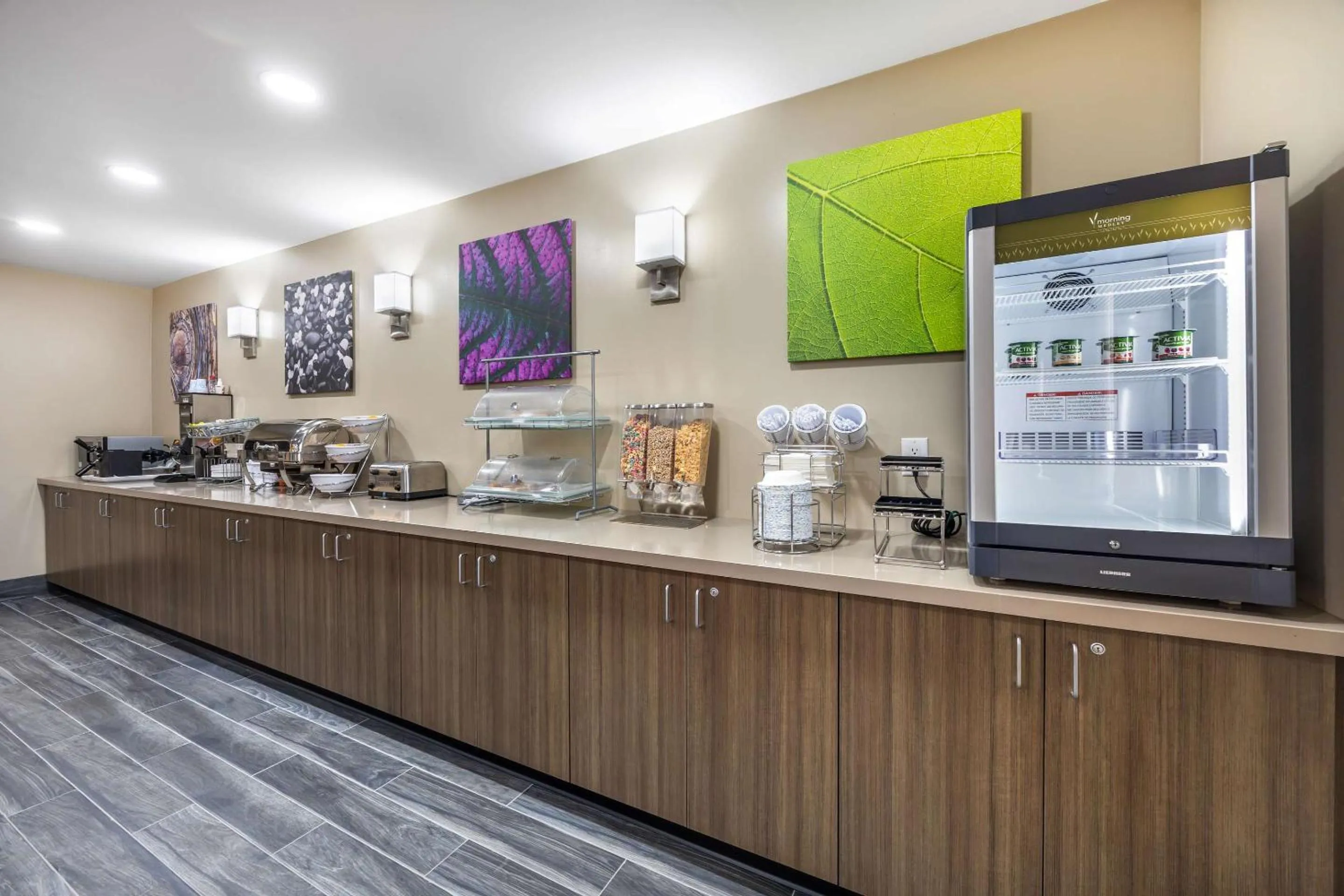 Breakfast in Sleep Inn & Suites Salina I-135