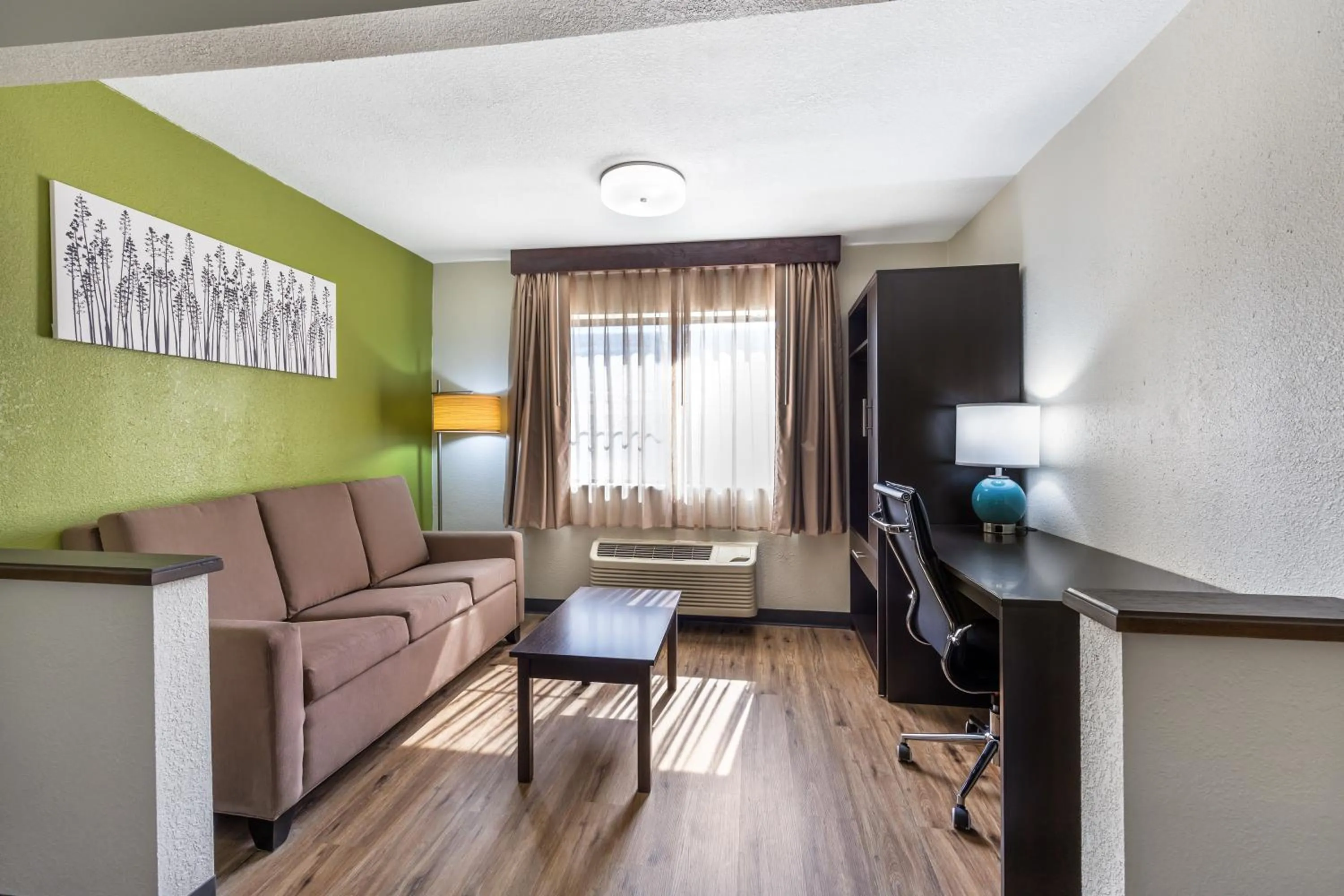 Seating area in Sleep Inn & Suites Salina I-135