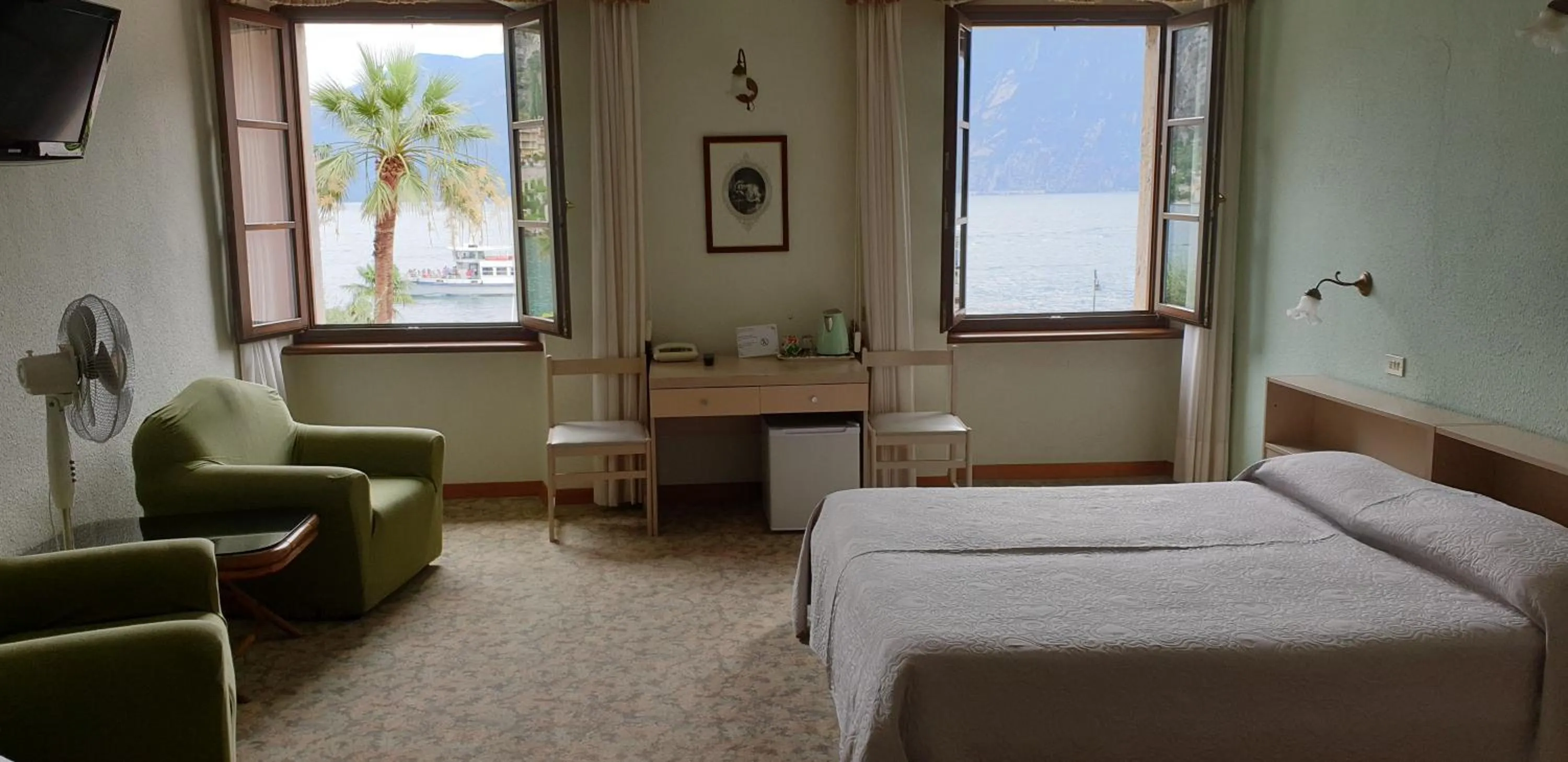 Bed in Albergo Bellavista