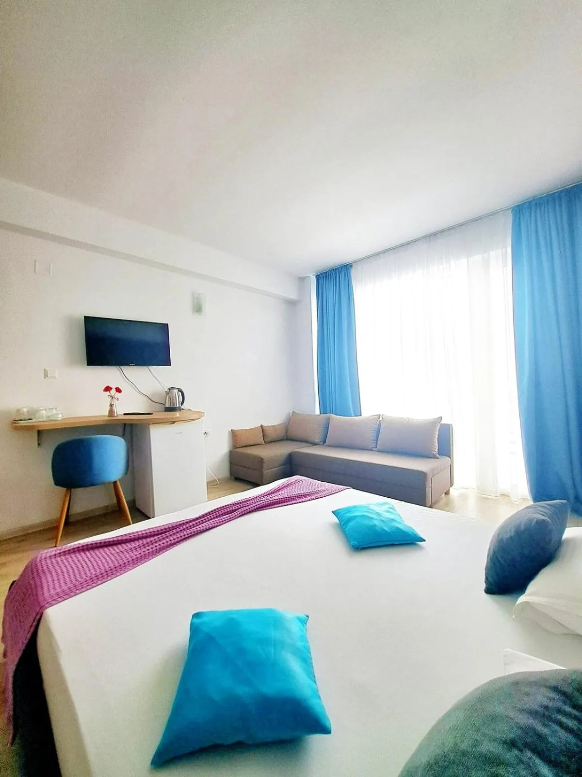 Bedroom, Bed in Adriano pe plaja Belona