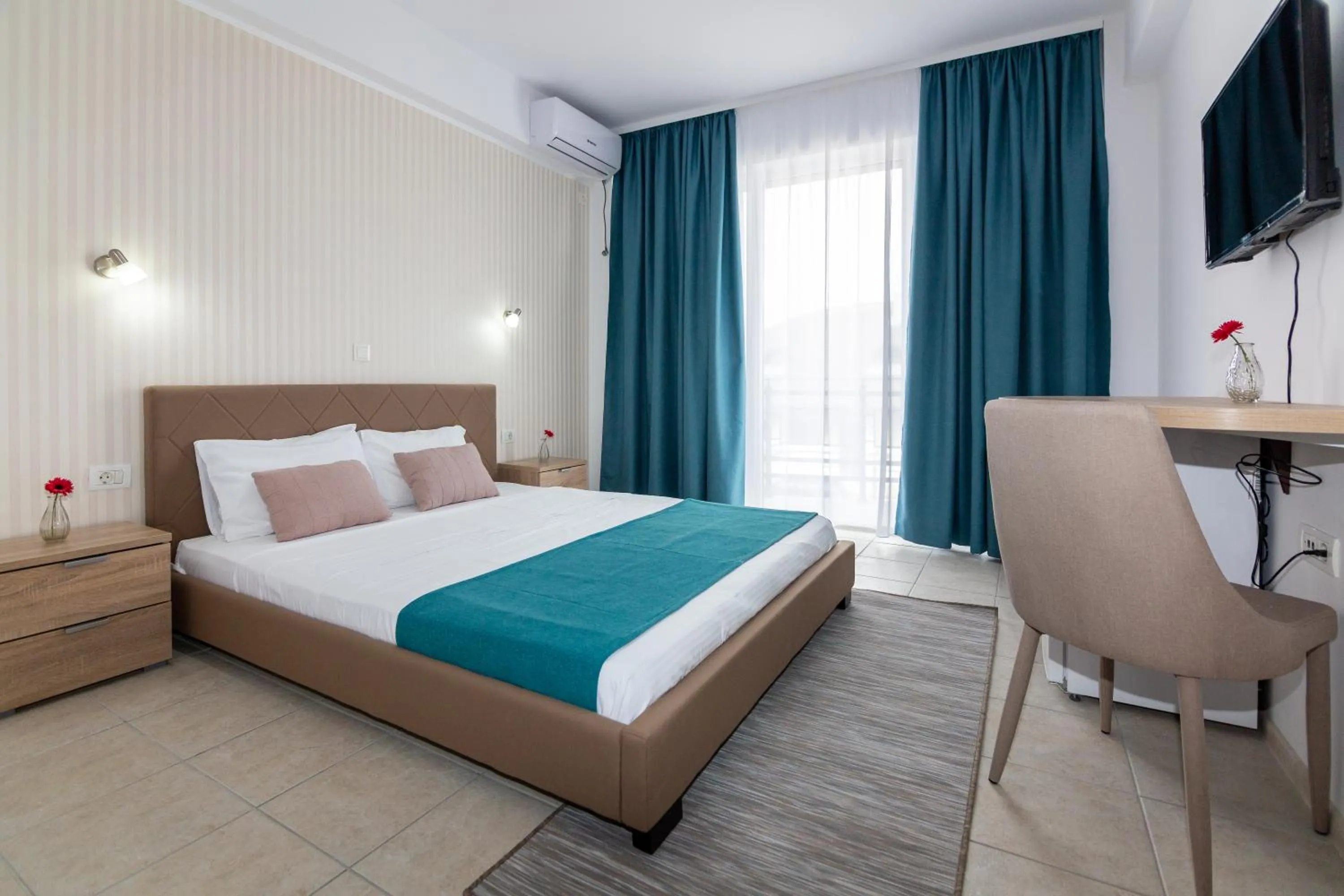 Bed in Adriano pe plaja Belona