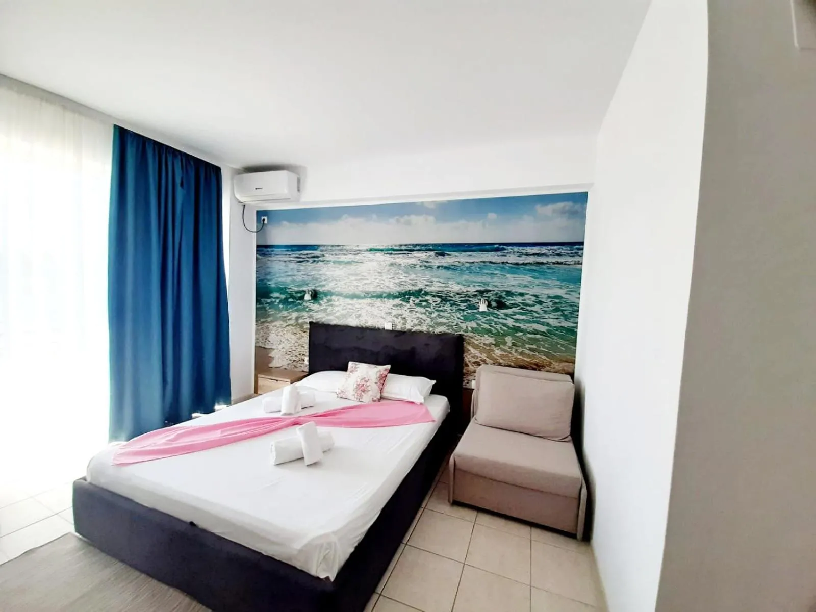 Photo of the whole room, Bed in Adriano pe plaja Belona