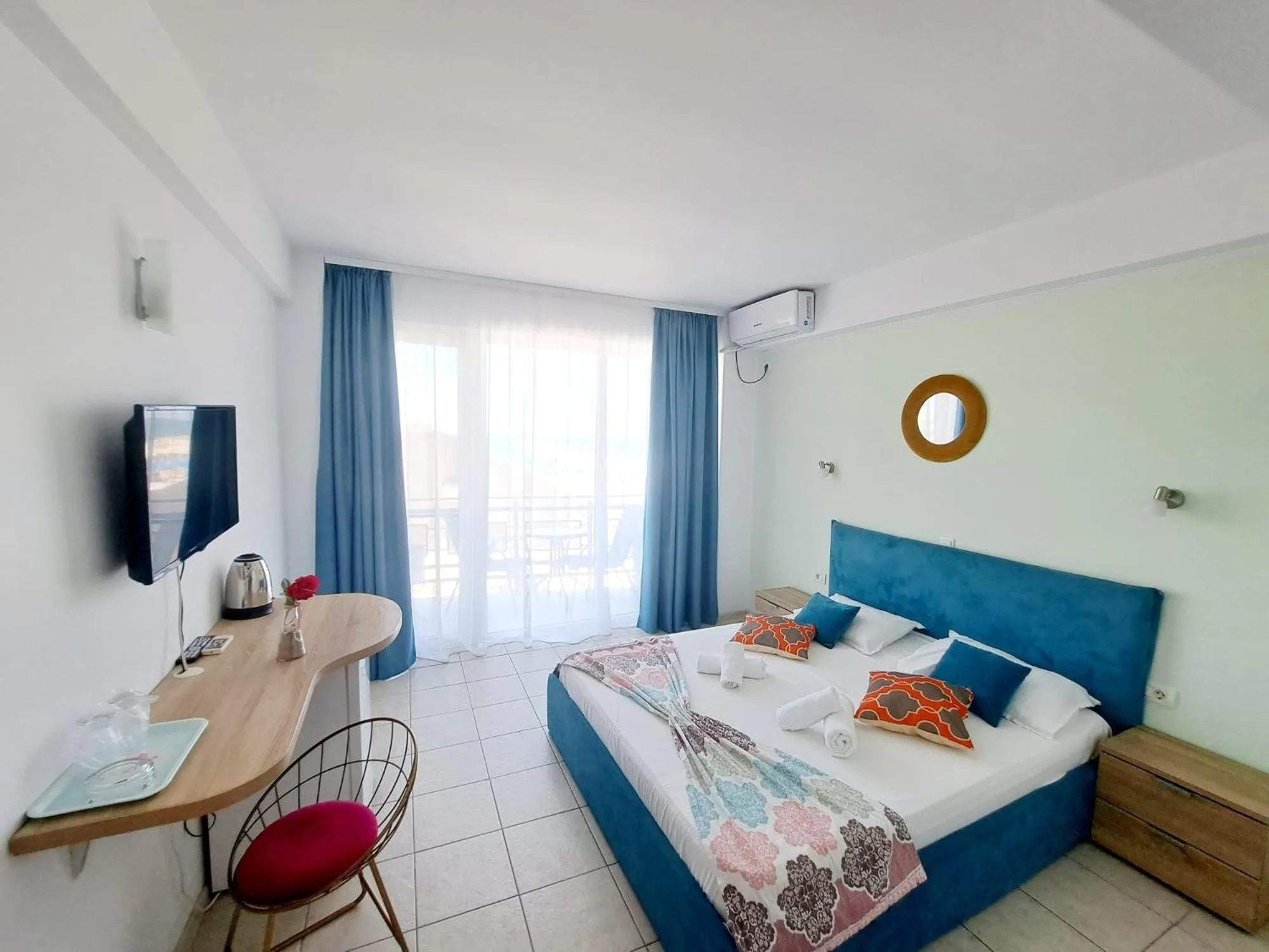 Bedroom, Bed in Adriano pe plaja Belona