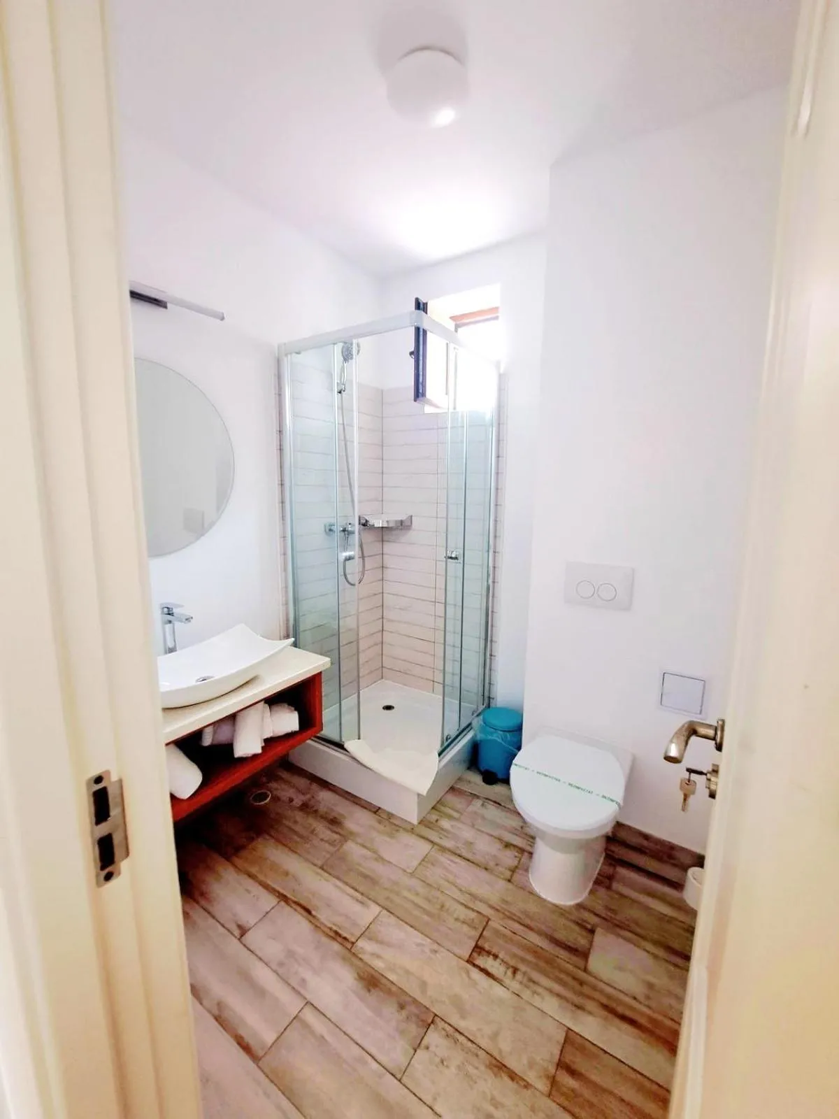 Bathroom in Adriano pe plaja Belona