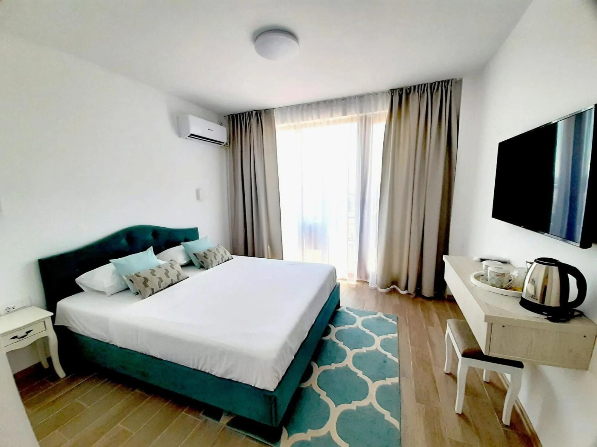 Bedroom, Bed in Adriano pe plaja Belona