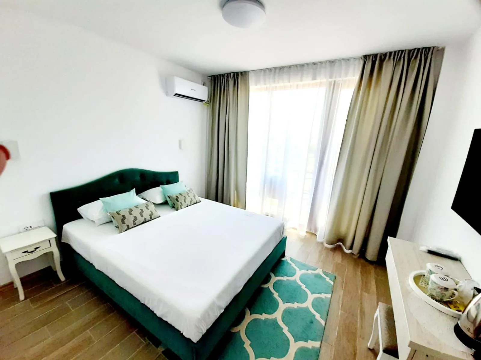 Bed in Adriano pe plaja Belona