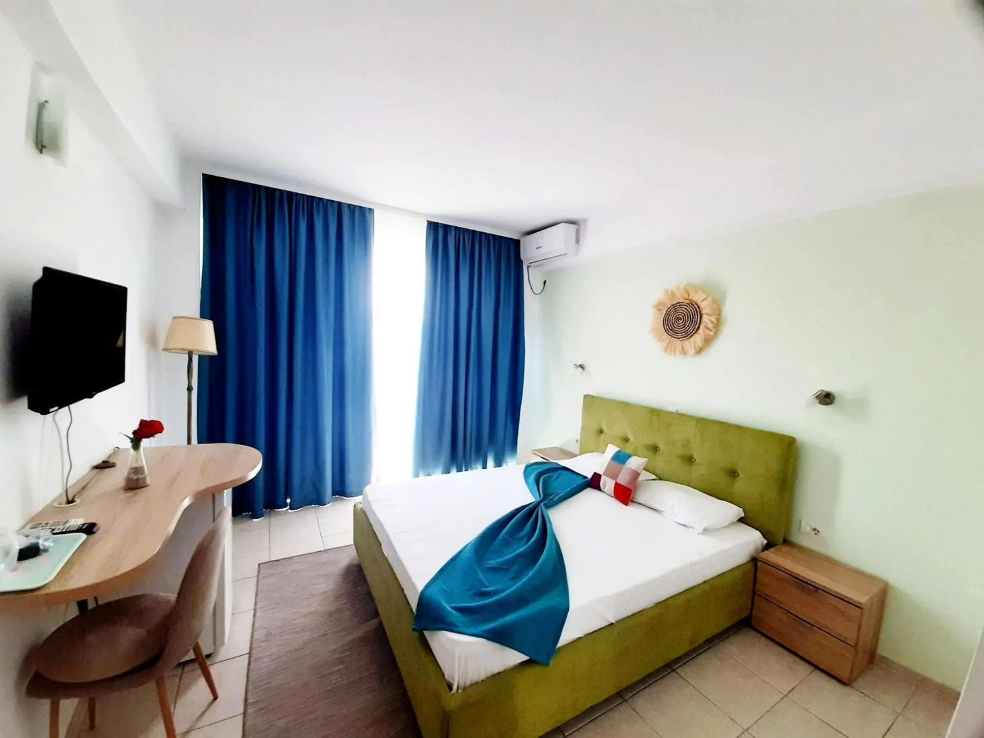 Bedroom, Bed in Adriano pe plaja Belona