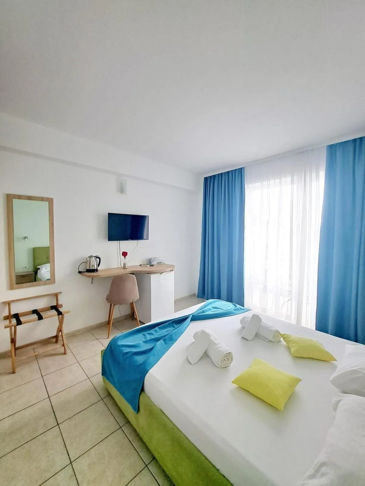 Bedroom, Bed in Adriano pe plaja Belona