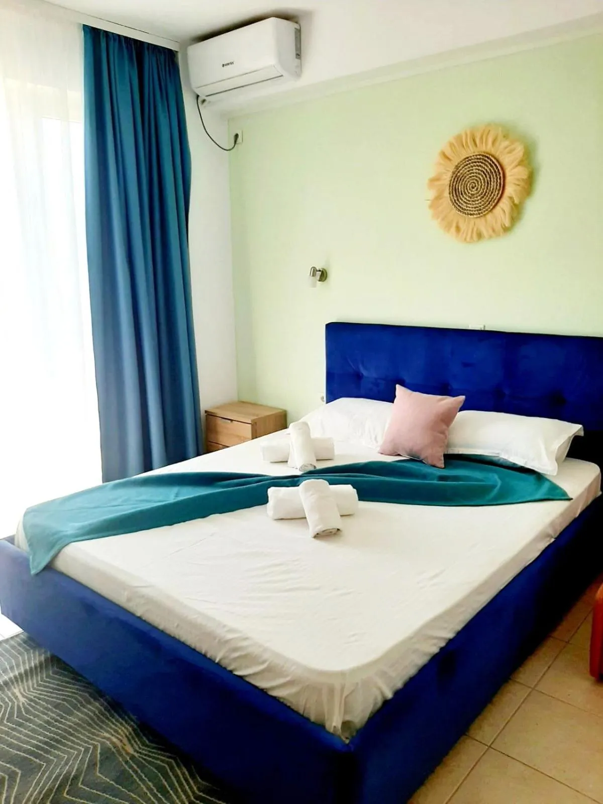 Bedroom, Bed in Adriano pe plaja Belona