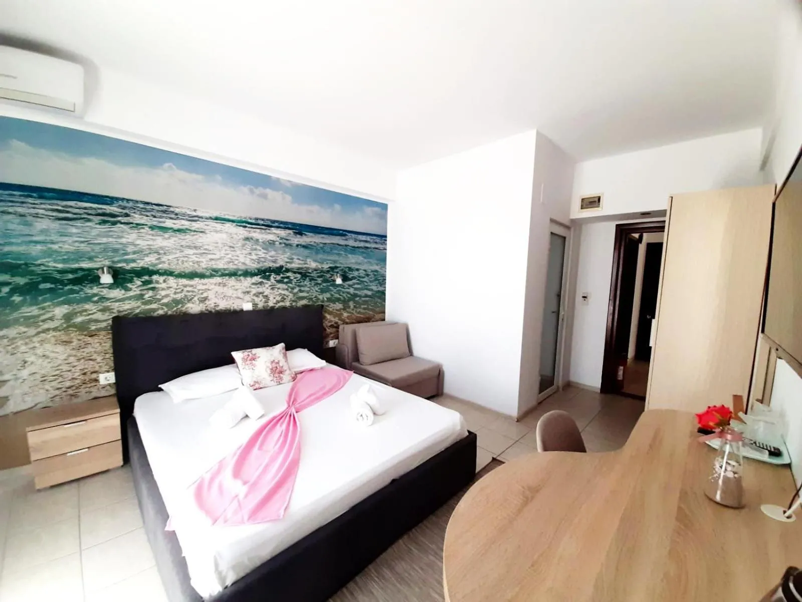 Bed in Adriano pe plaja Belona