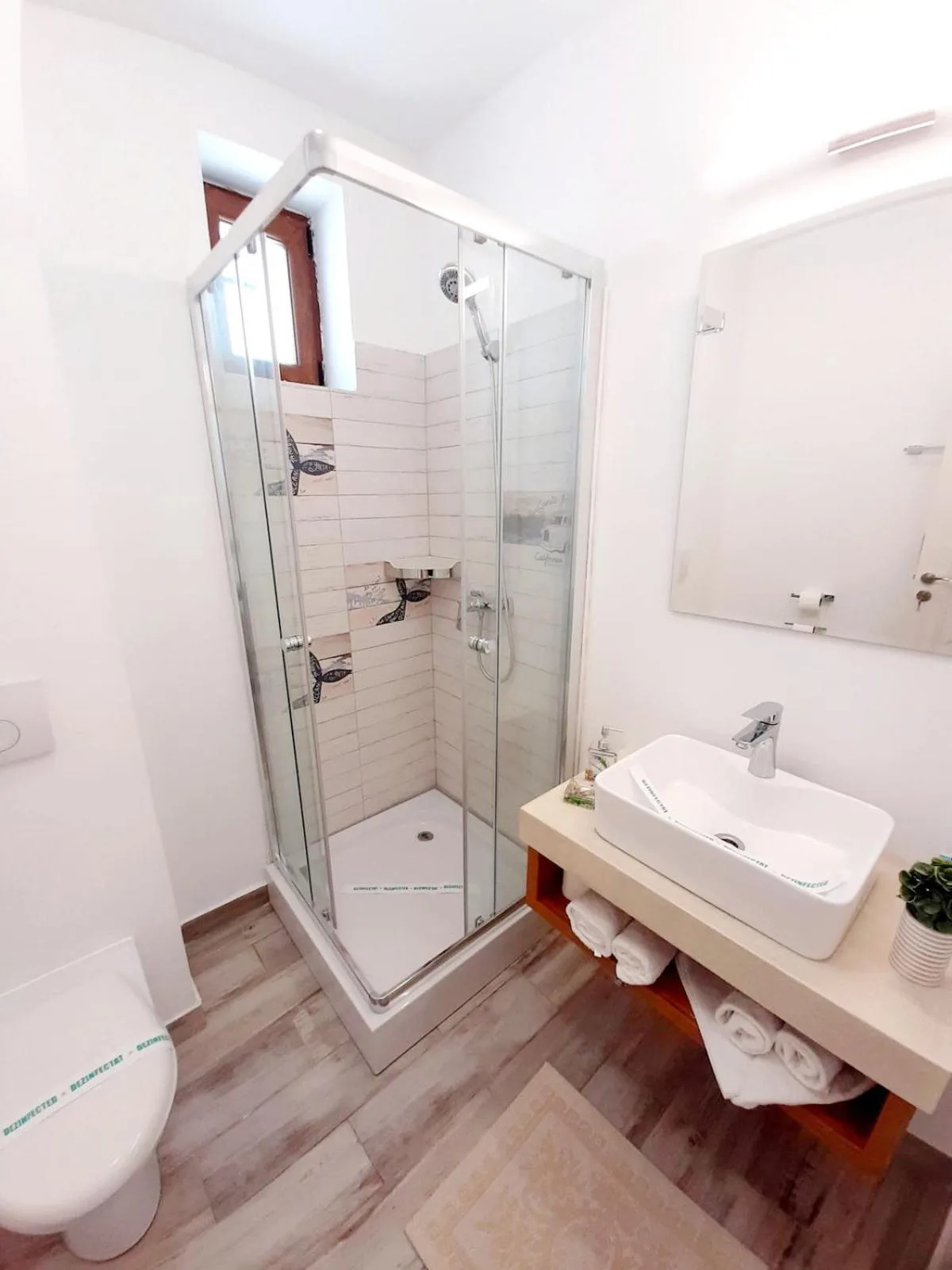 Bathroom in Adriano pe plaja Belona