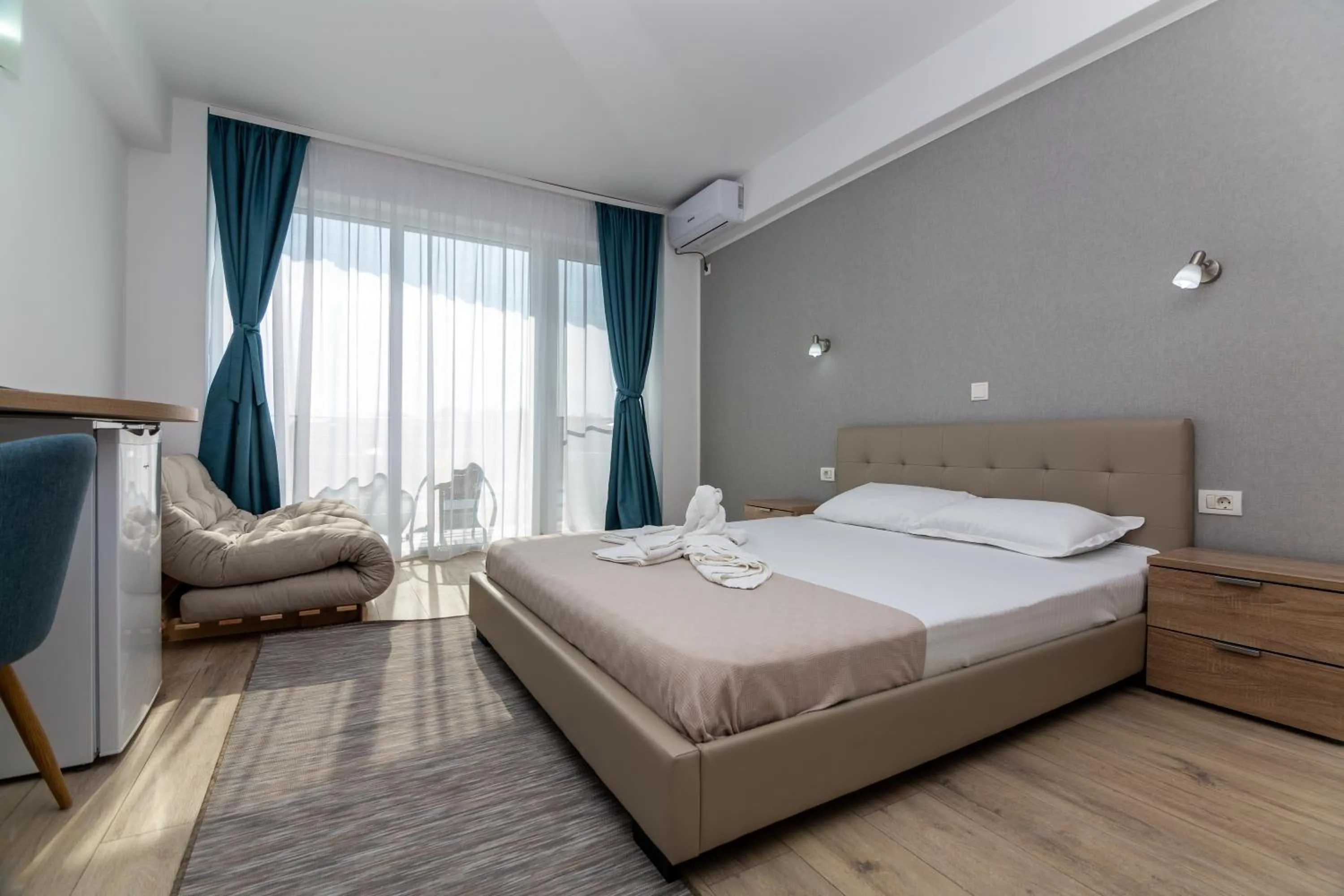 Photo of the whole room, Bed in Adriano pe plaja Belona