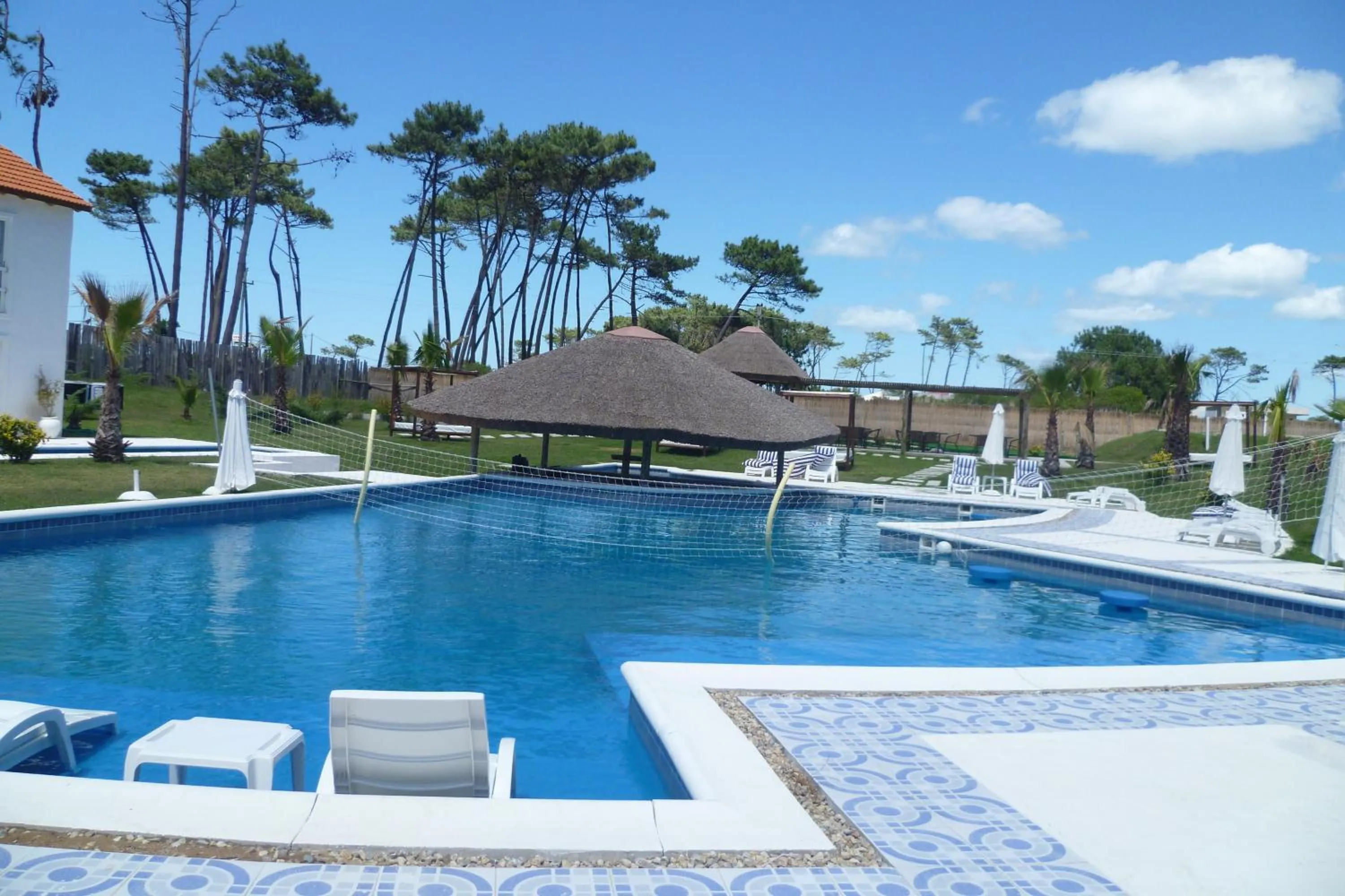 Swimming pool in Palmeras Beach Hotel