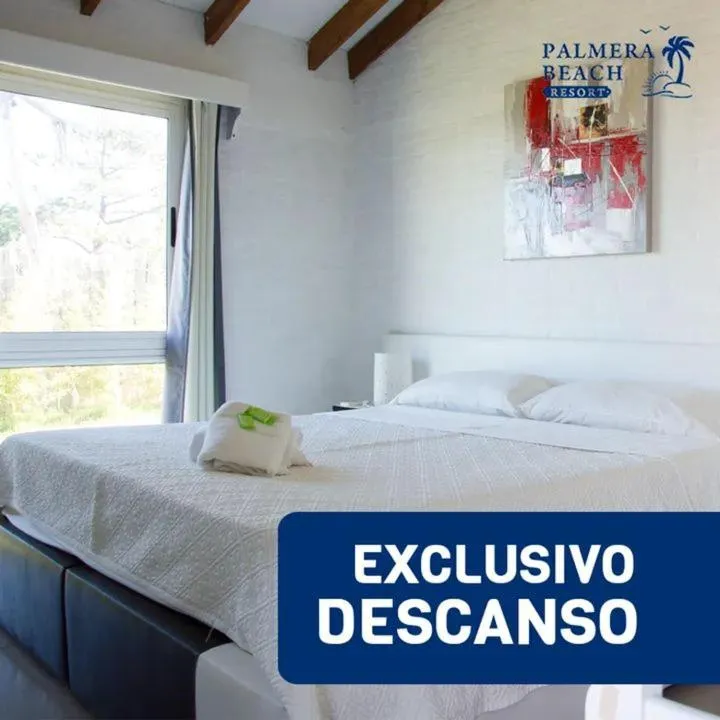Bed in Palmeras Beach Hotel