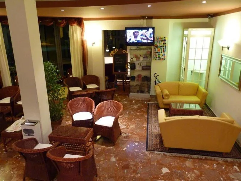 Communal lounge/ TV room in Hotel Gambrinus