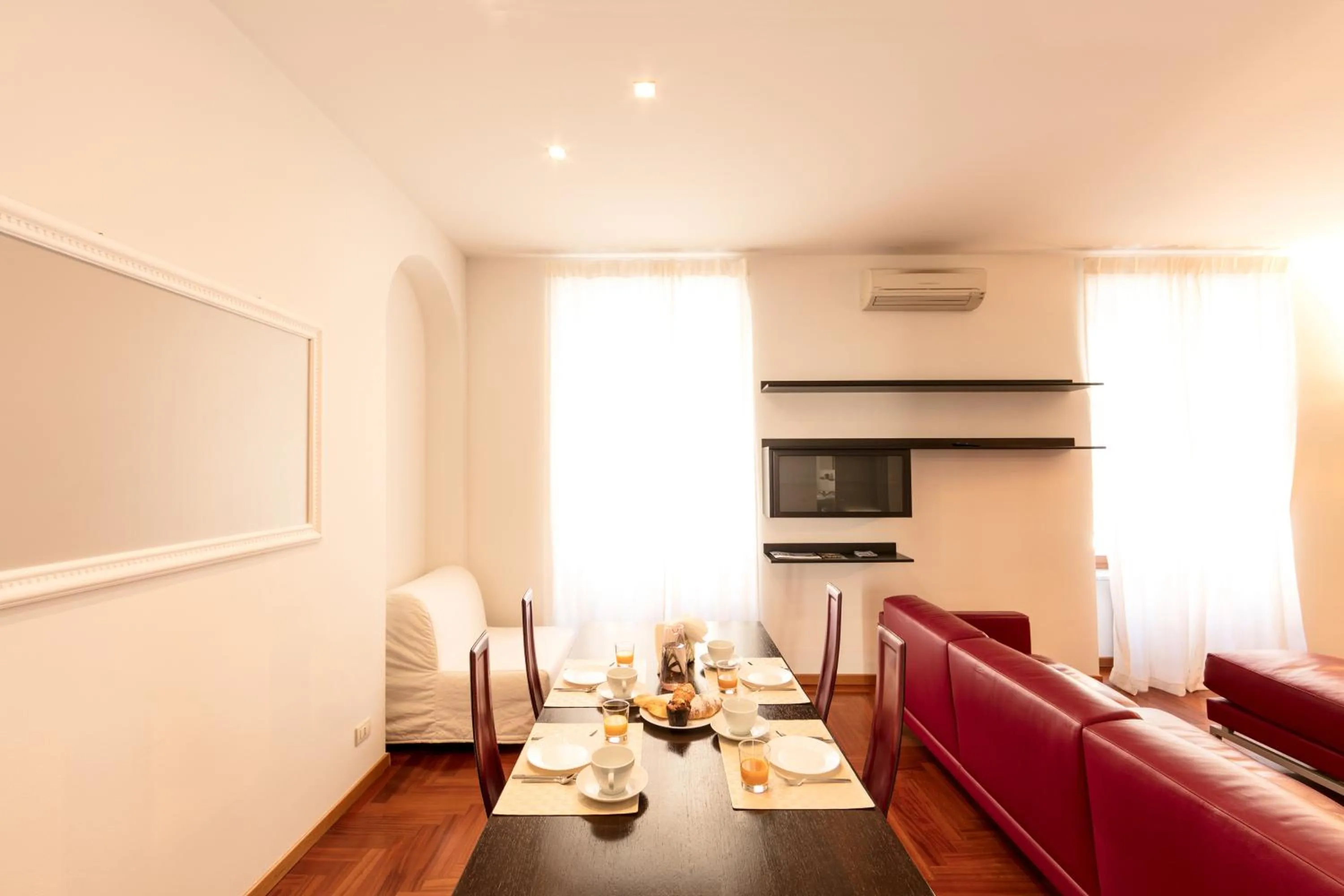 Dining area in Heart Milan Apartments Corso Como
