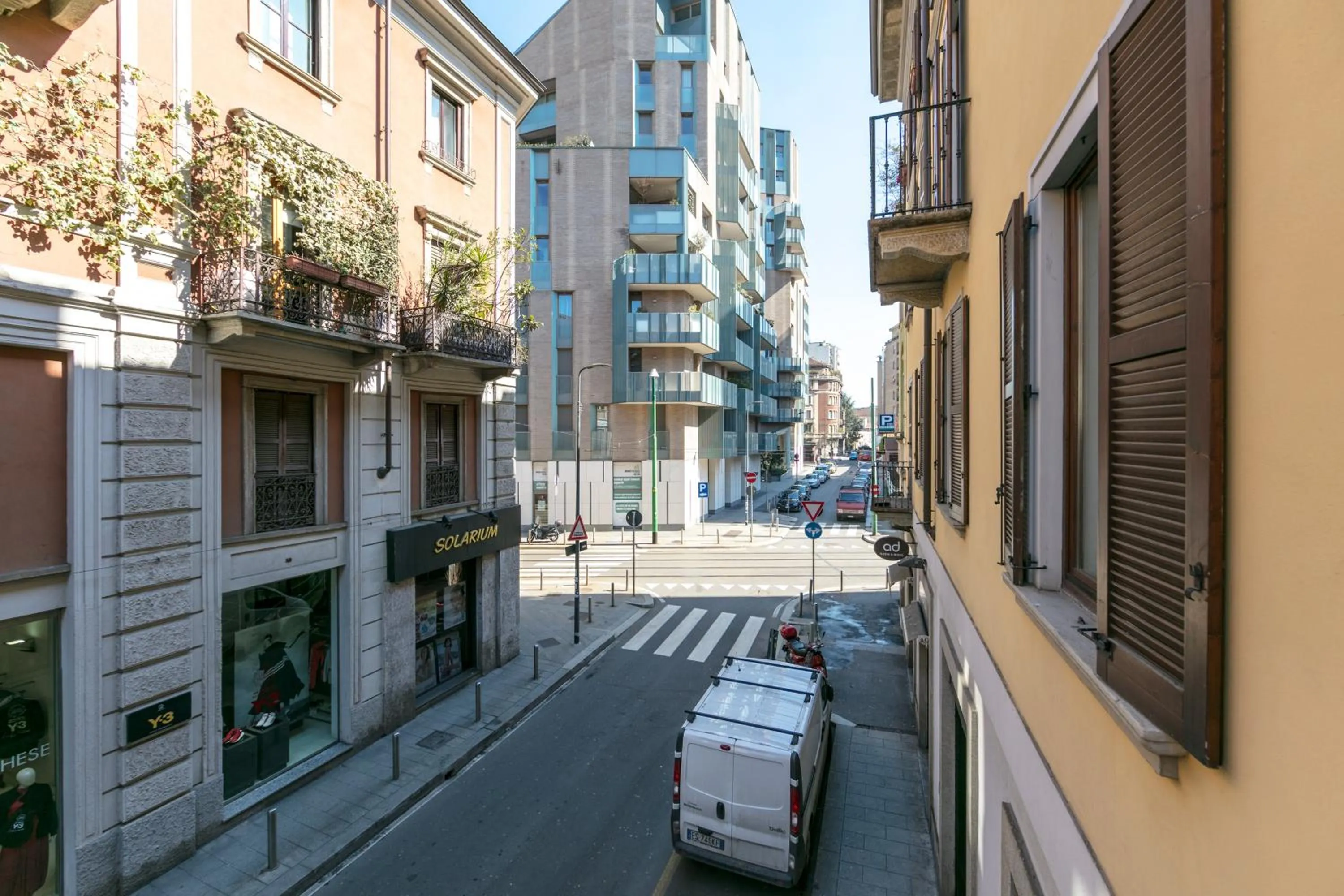 Neighbourhood in Heart Milan Apartments Corso Como