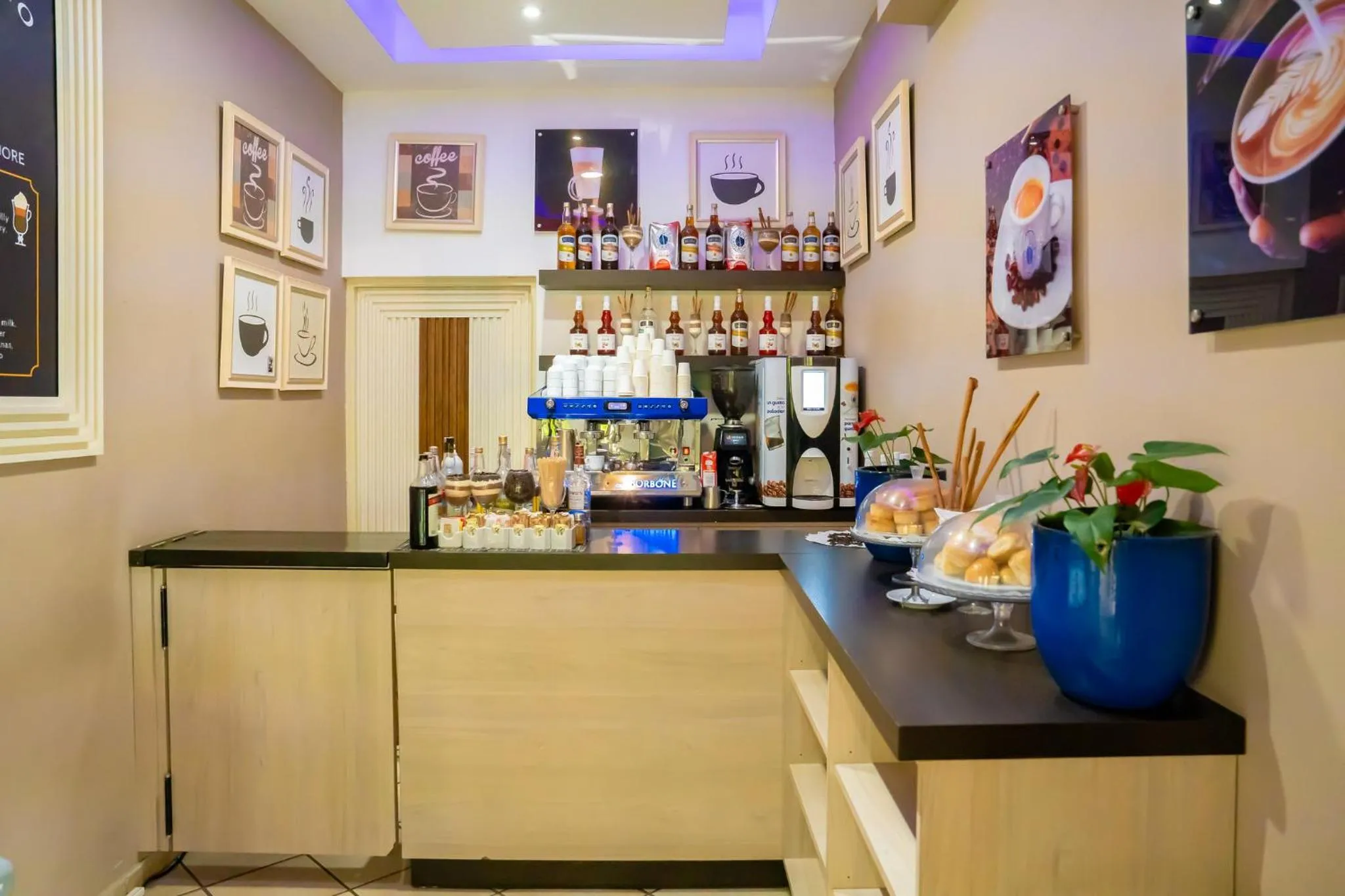 Coffee/tea facilities in Coral Costa Caribe Beach Resort - All Inclusive