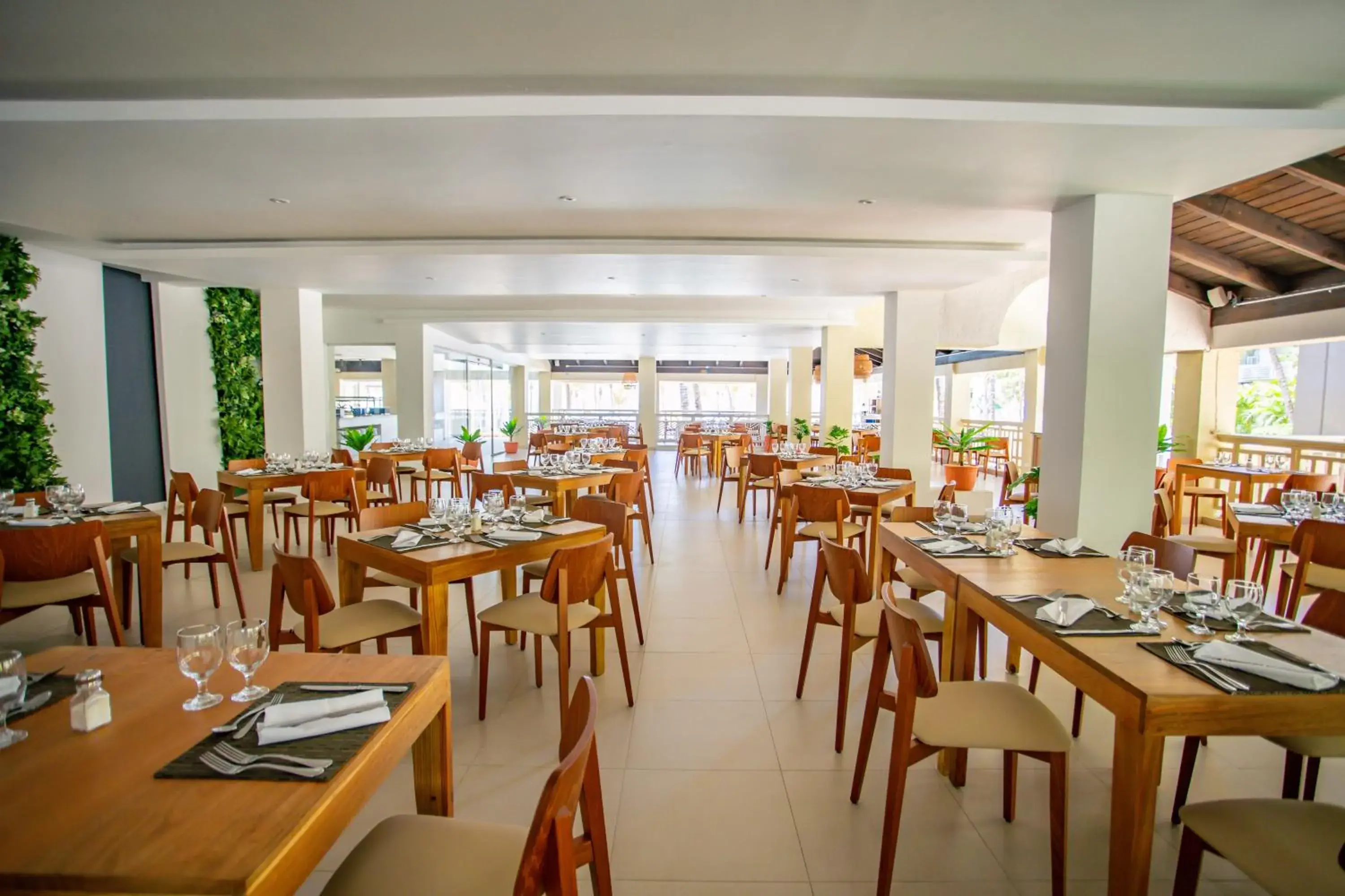 Restaurant/places to eat in Coral Costa Caribe Beach Resort - All Inclusive Restaurant/places to eat in Coral Costa Caribe Beach Resort - All Inclusive