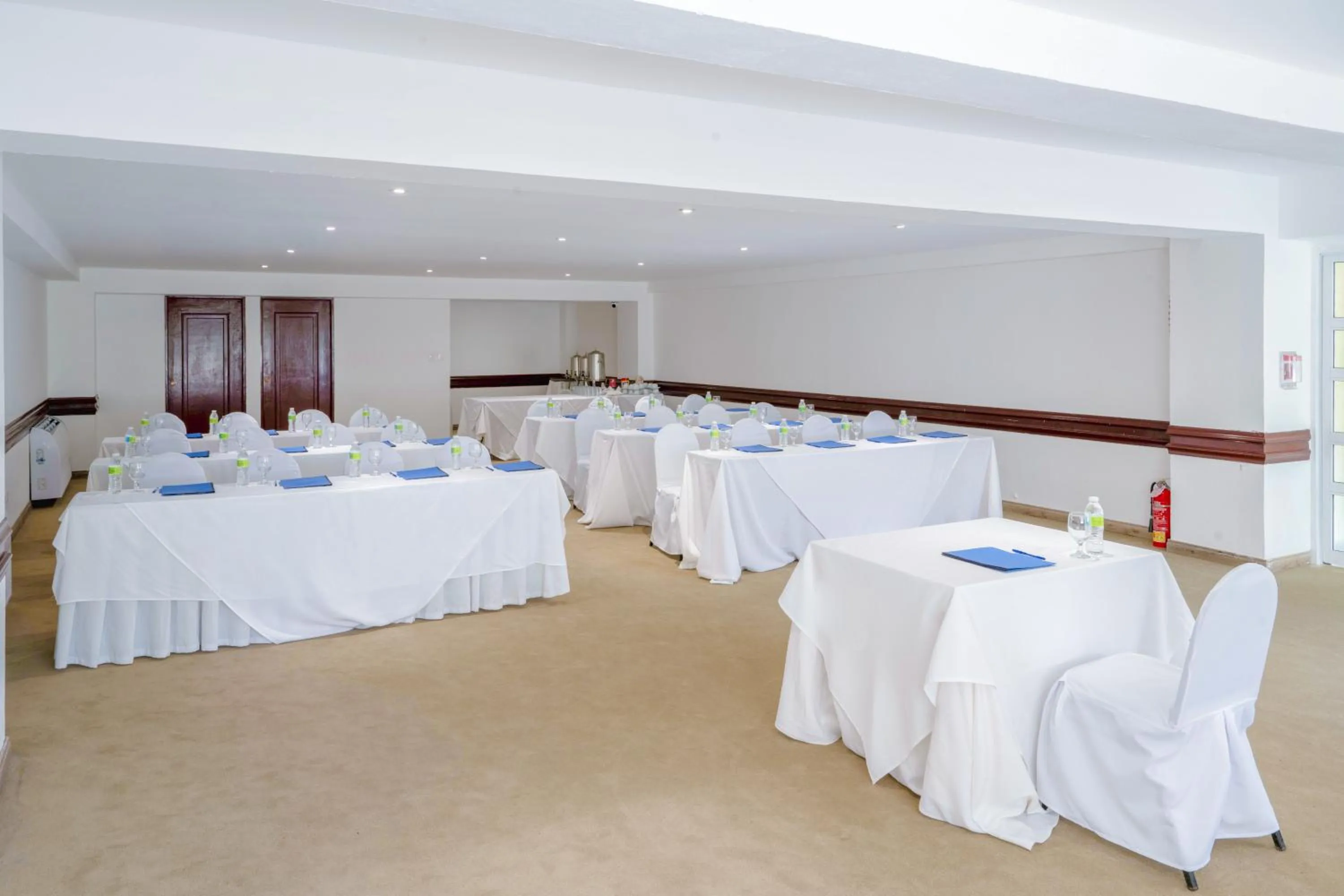 Business facilities in Coral Costa Caribe Beach Resort - All Inclusive