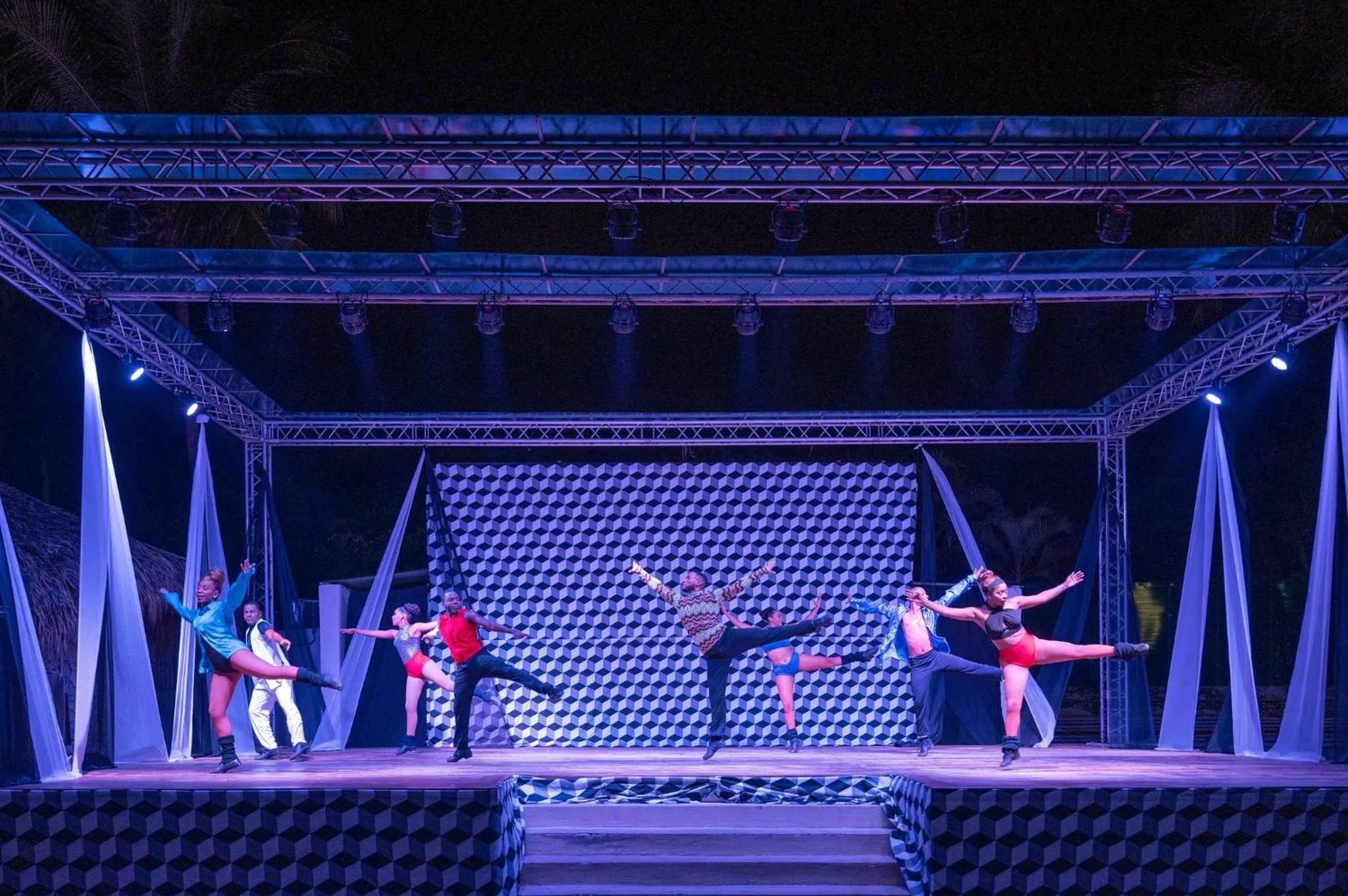 Night in Coral Costa Caribe Beach Resort - All Inclusive