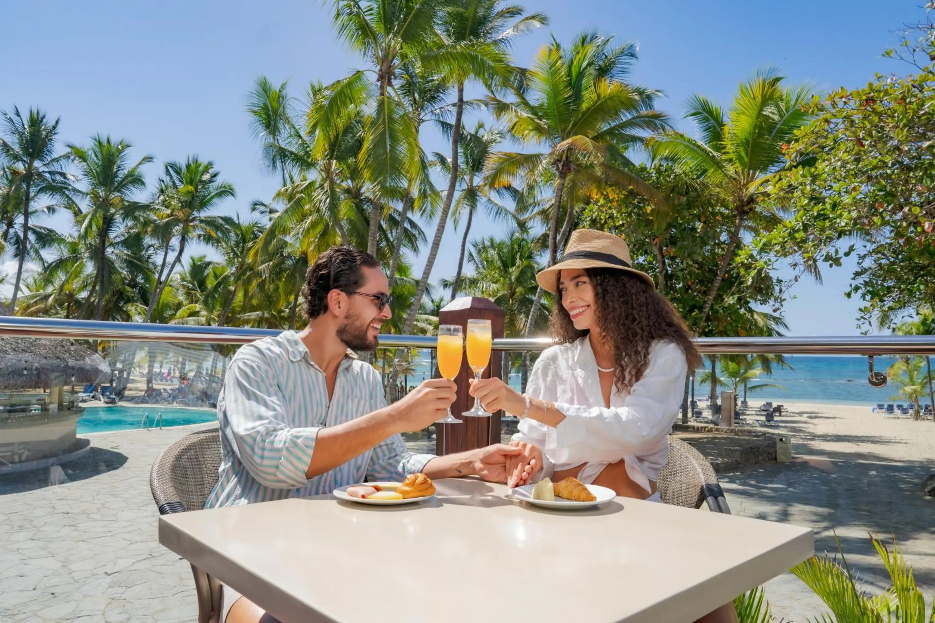 Food and drinks in Coral Costa Caribe Beach Resort - All Inclusive