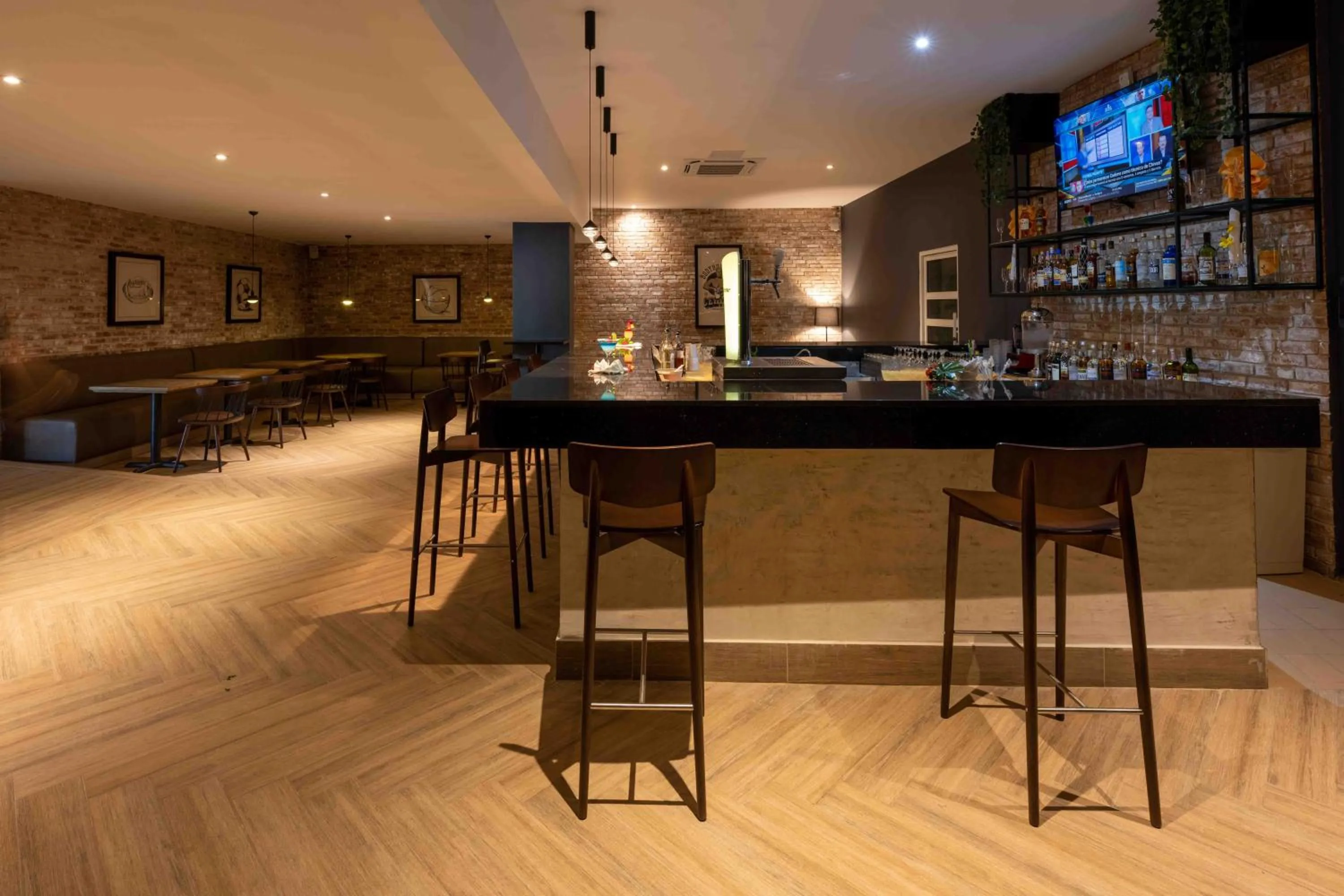 Lounge or bar in Coral Costa Caribe Beach Resort - All Inclusive