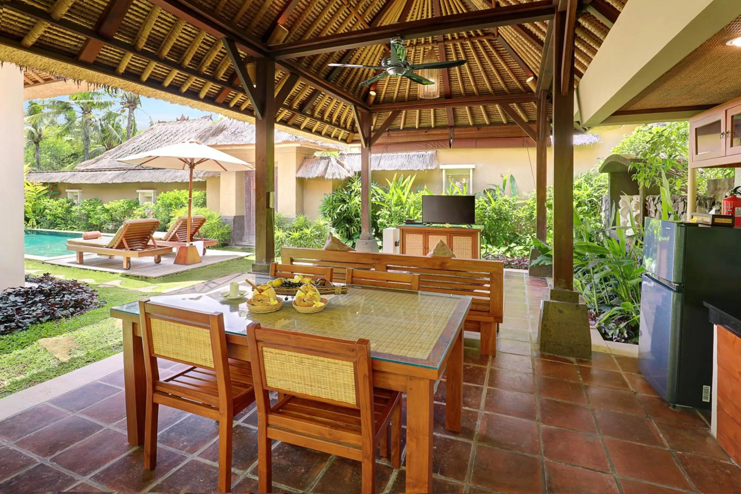 TV and multimedia in Ubud Nyuh Bali Resort & Spa