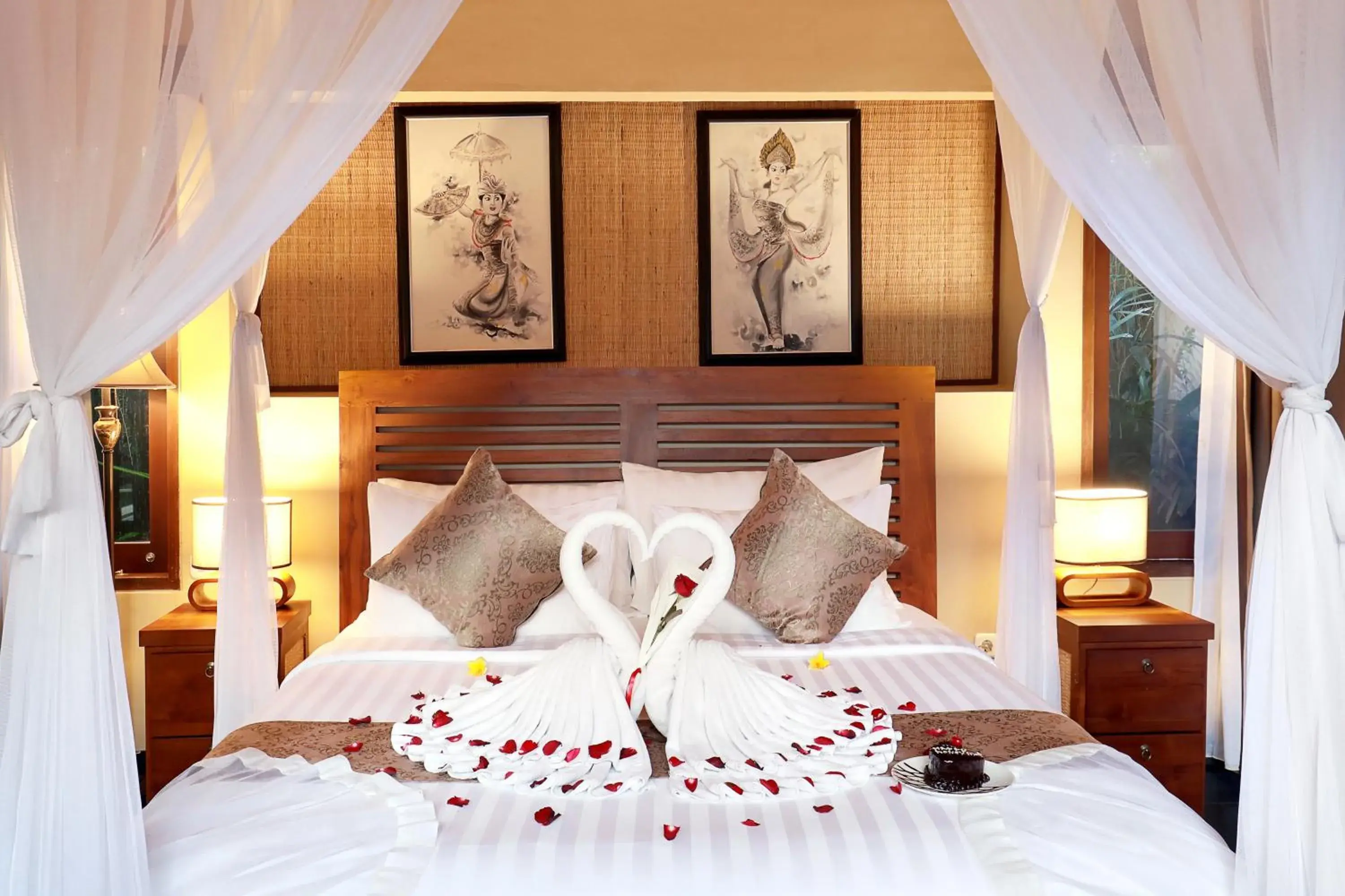 Bed in Ubud Nyuh Bali Resort & Spa Bed in Ubud Nyuh Bali Resort & Spa