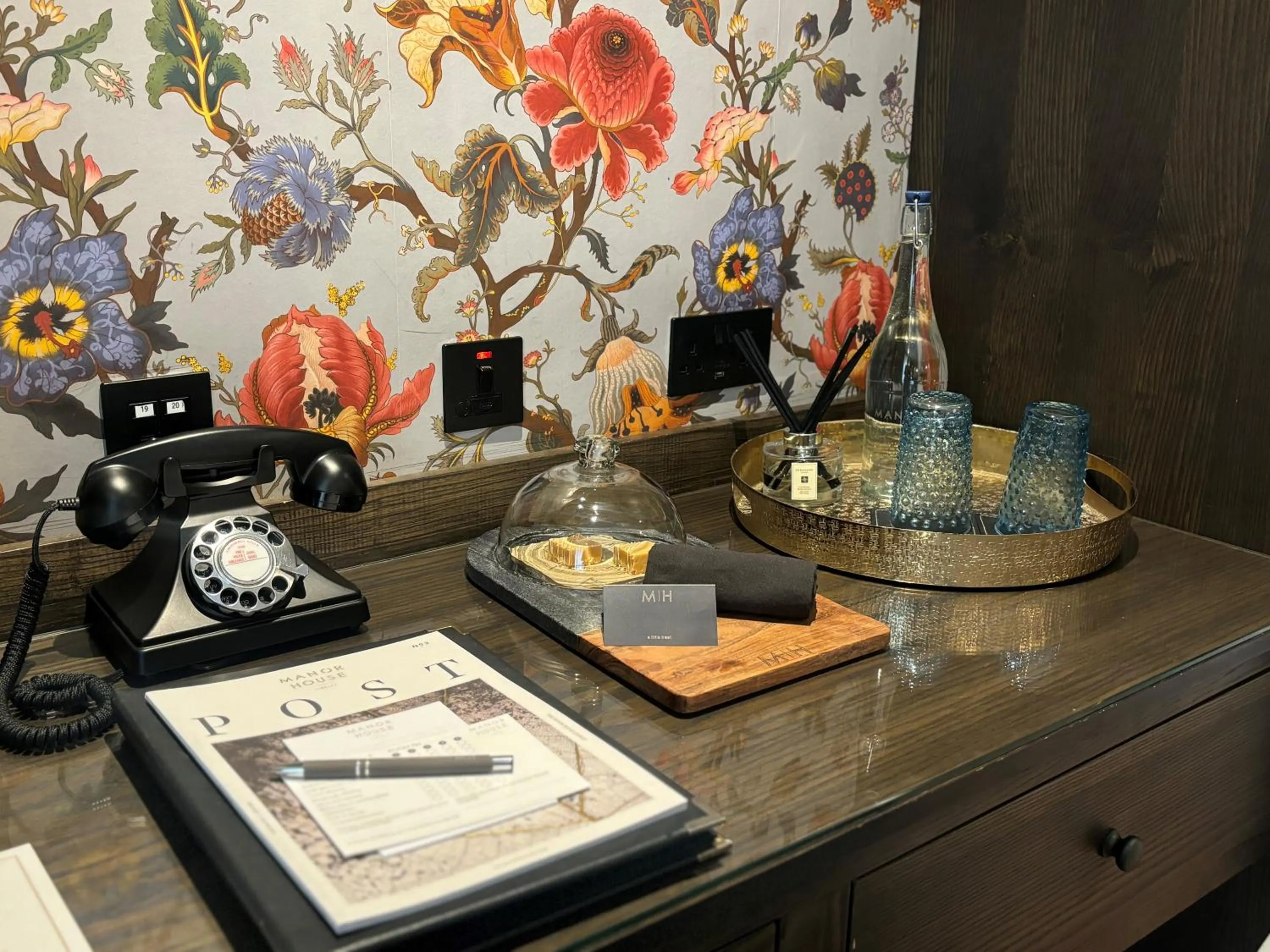 Decorative detail in Manor House Lindley