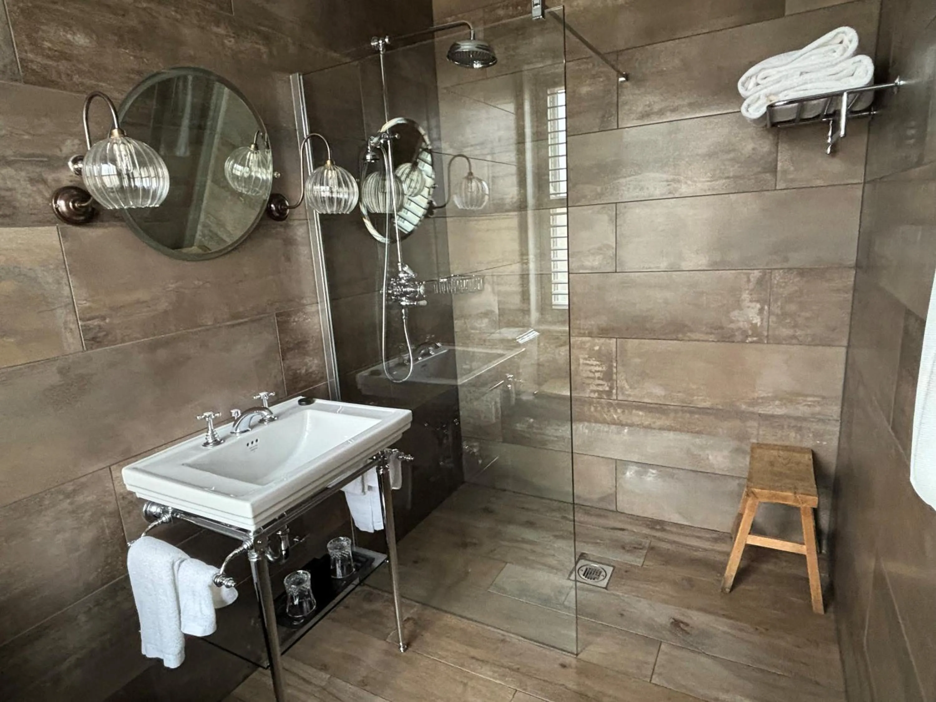 Bathroom in Manor House Lindley