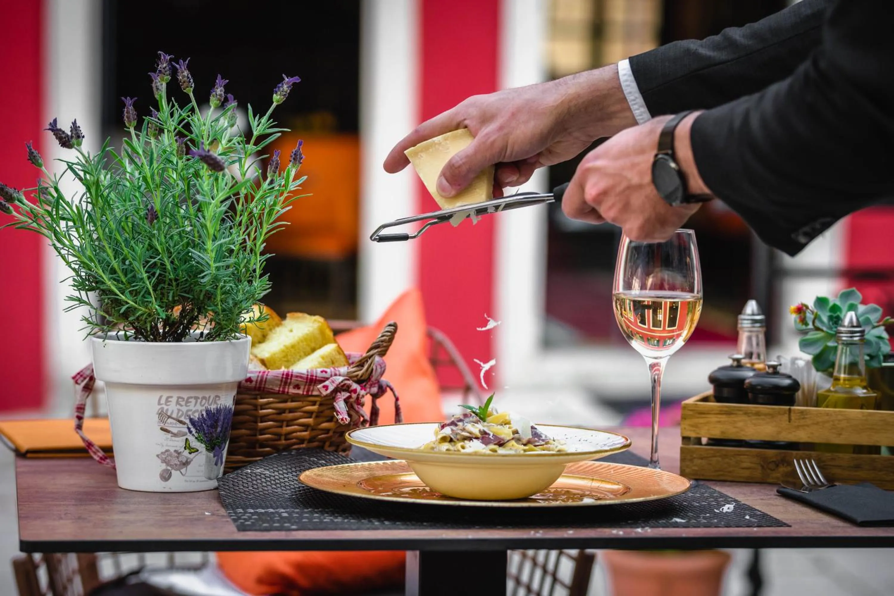 Food and drinks in King Kresimir Heritage Hotel