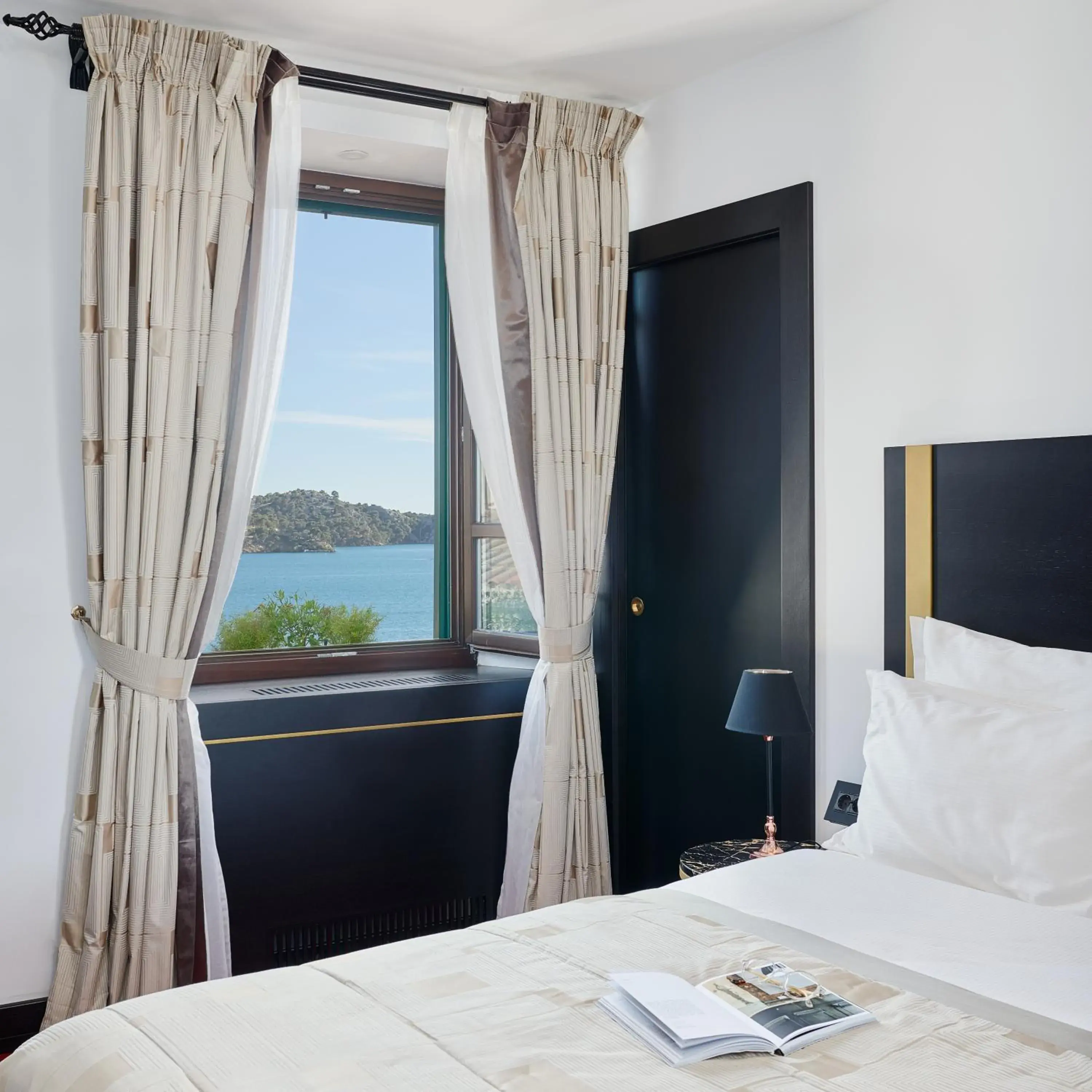 View (from property/room), Bed in King Kresimir Heritage Hotel View (from property/room), Bed in King Kresimir Heritage Hotel