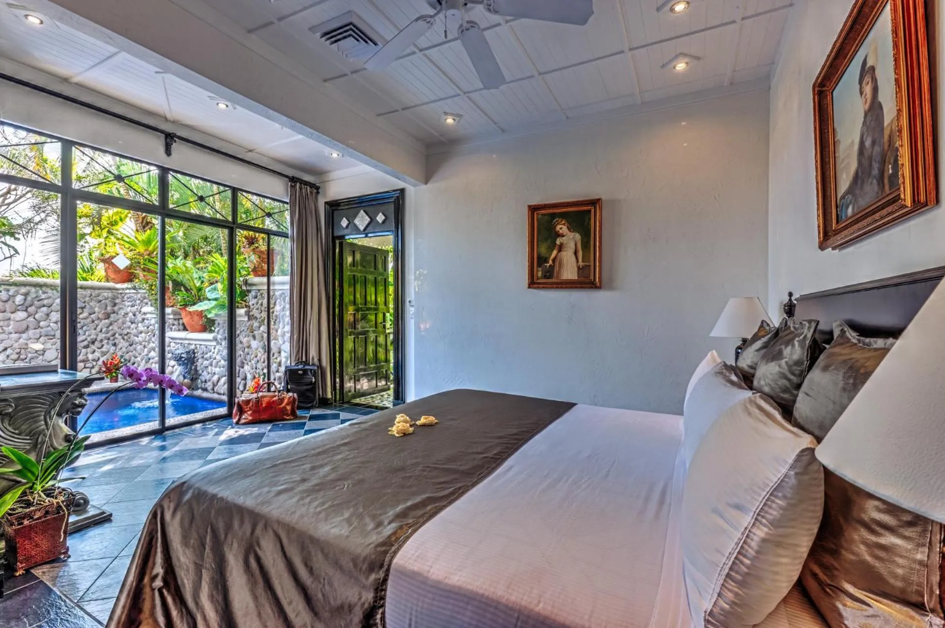 Photo of the whole room, Bed in Hotel Villa Caletas