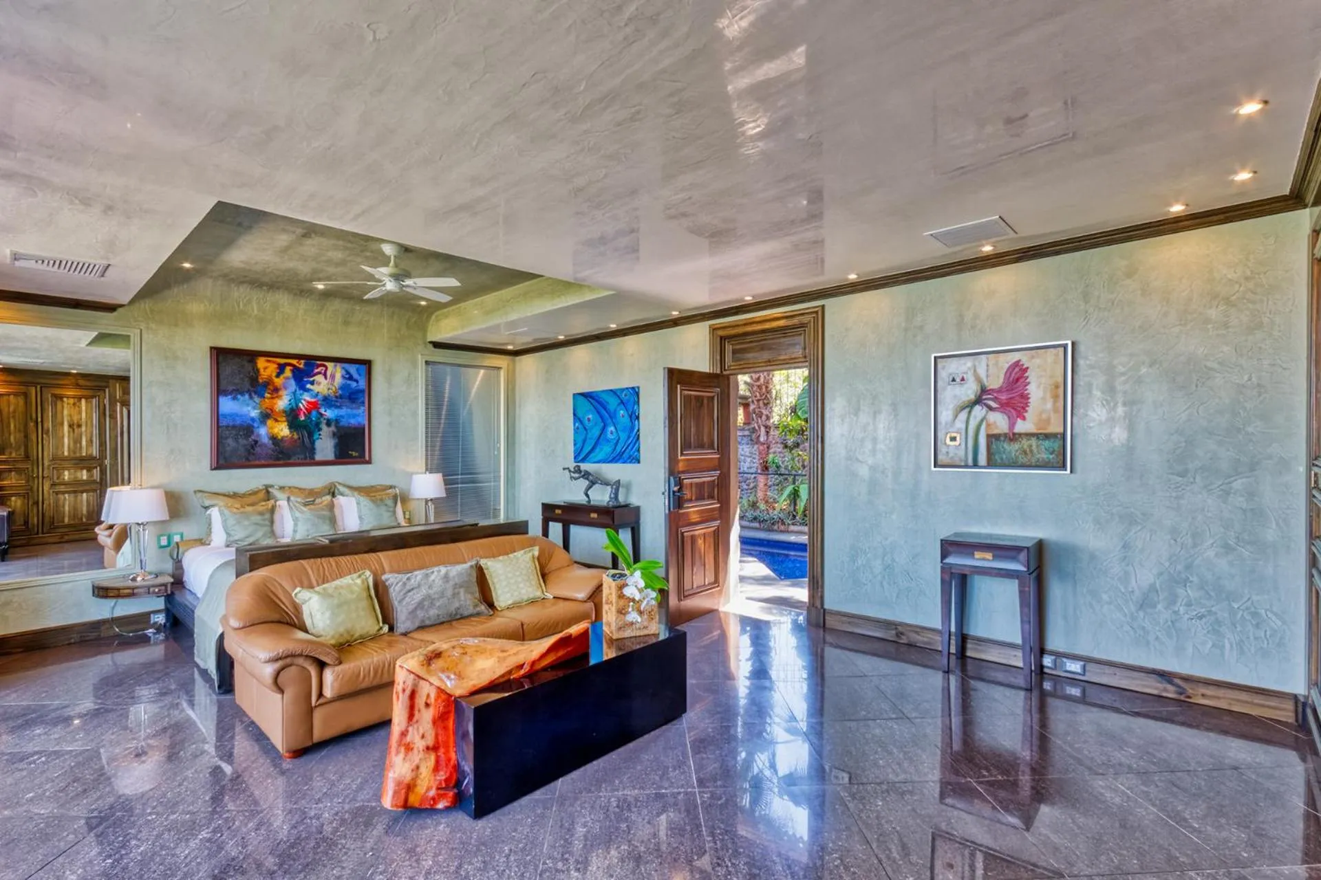 Living room in Hotel Villa Caletas