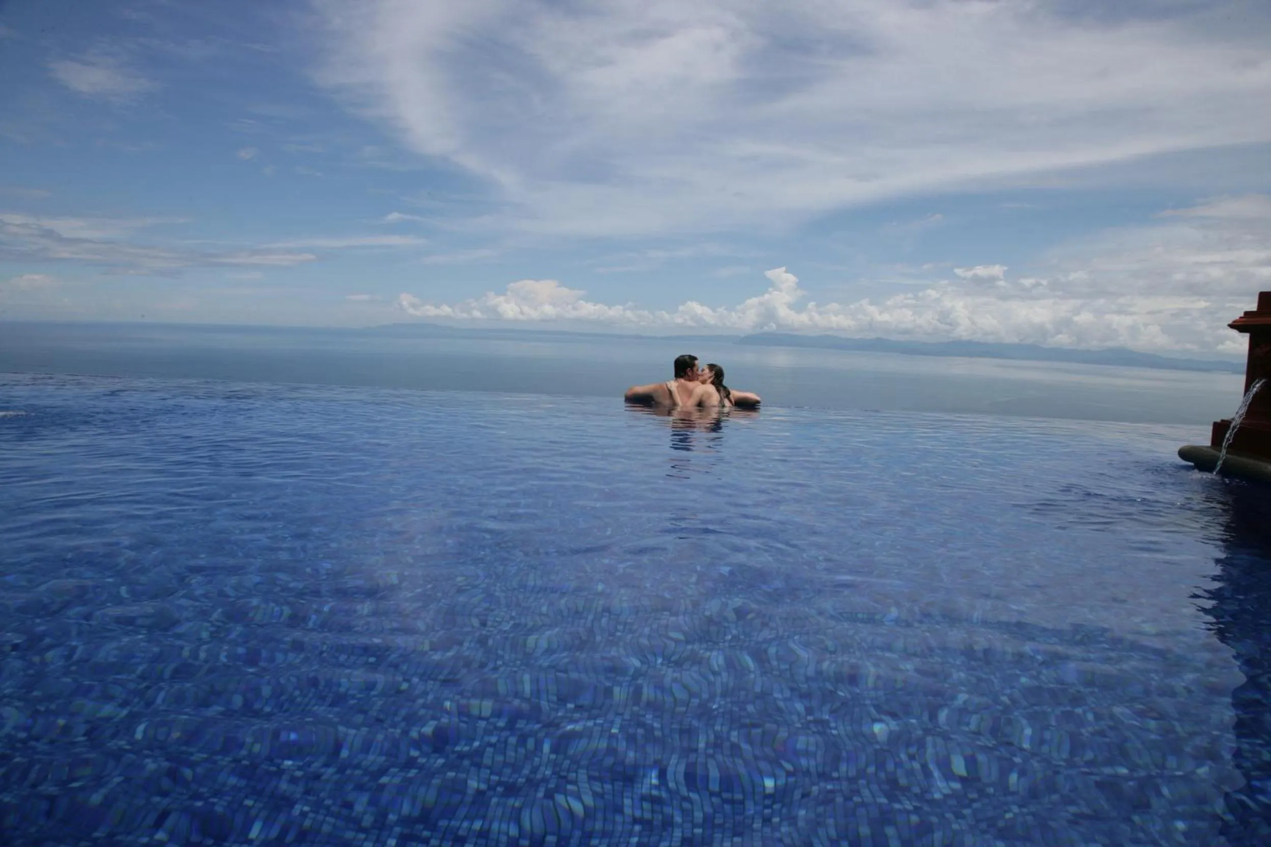 Swimming pool in Hotel Villa Caletas