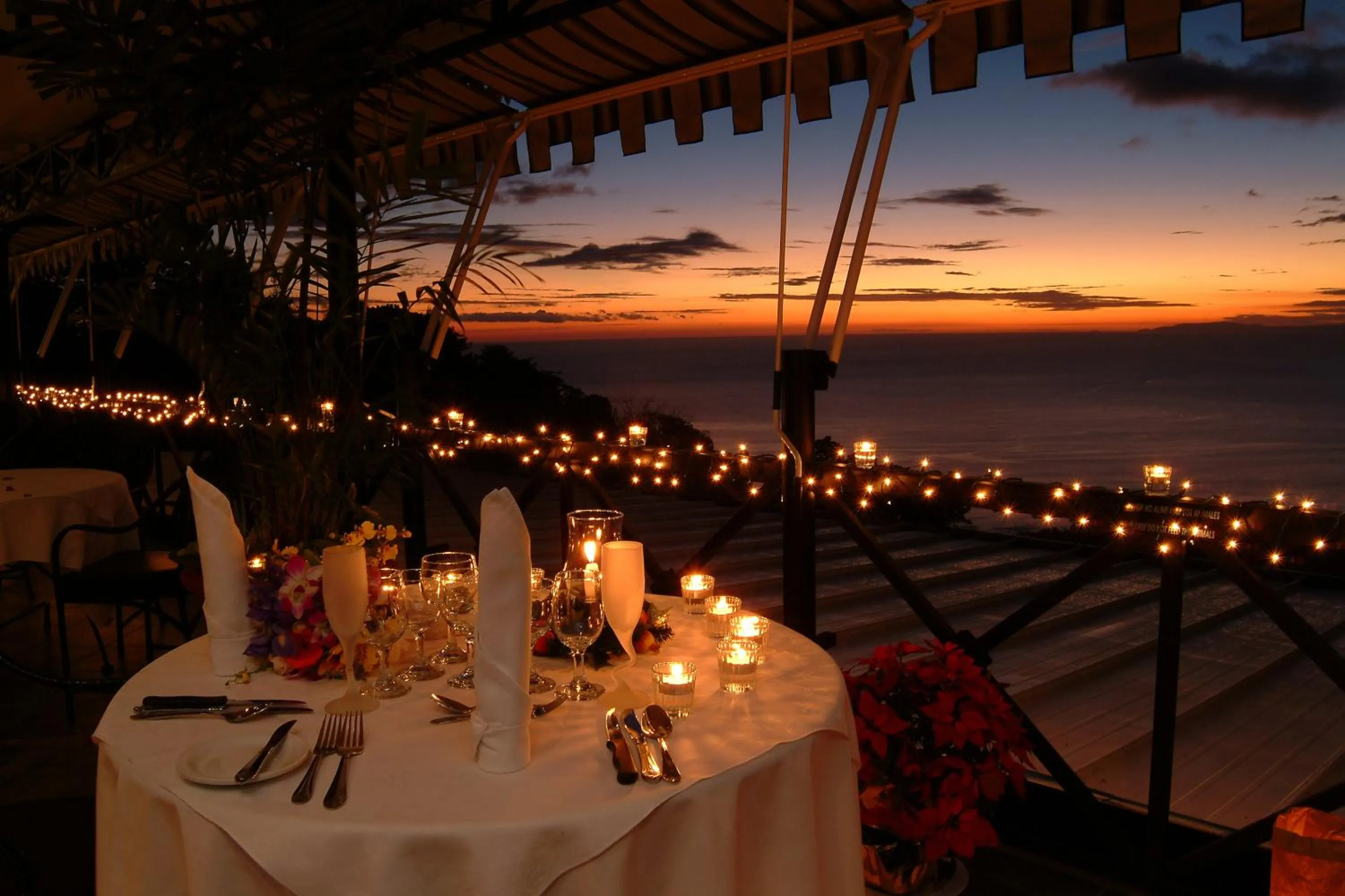 Restaurant/places to eat in Hotel Villa Caletas